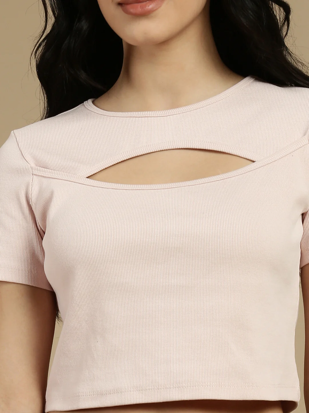 Women Pink Half Sleeve Crop Top - Image 4