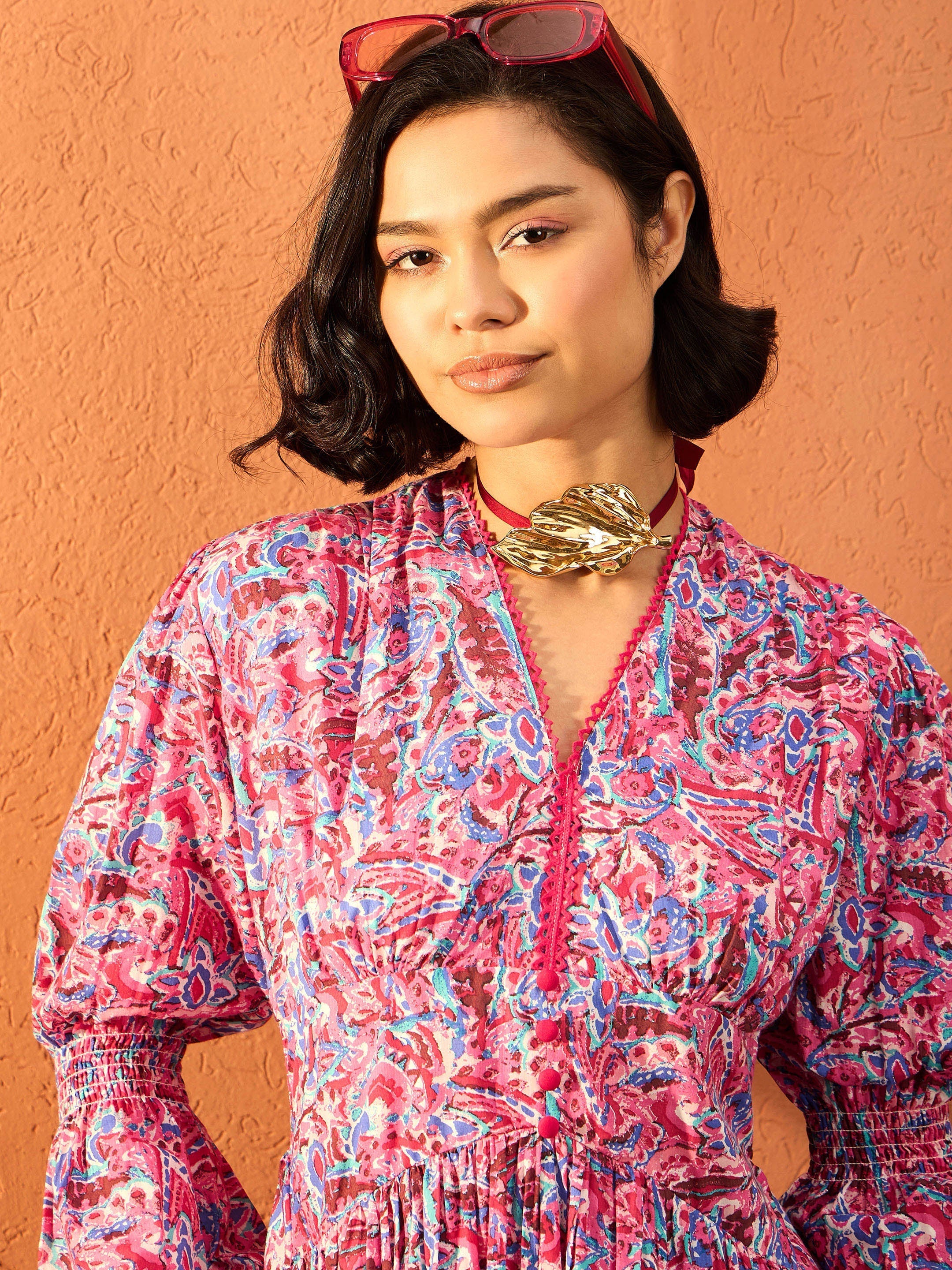 Women Pink Paisley V-Neck Gathered Maxi Dress - Image 3