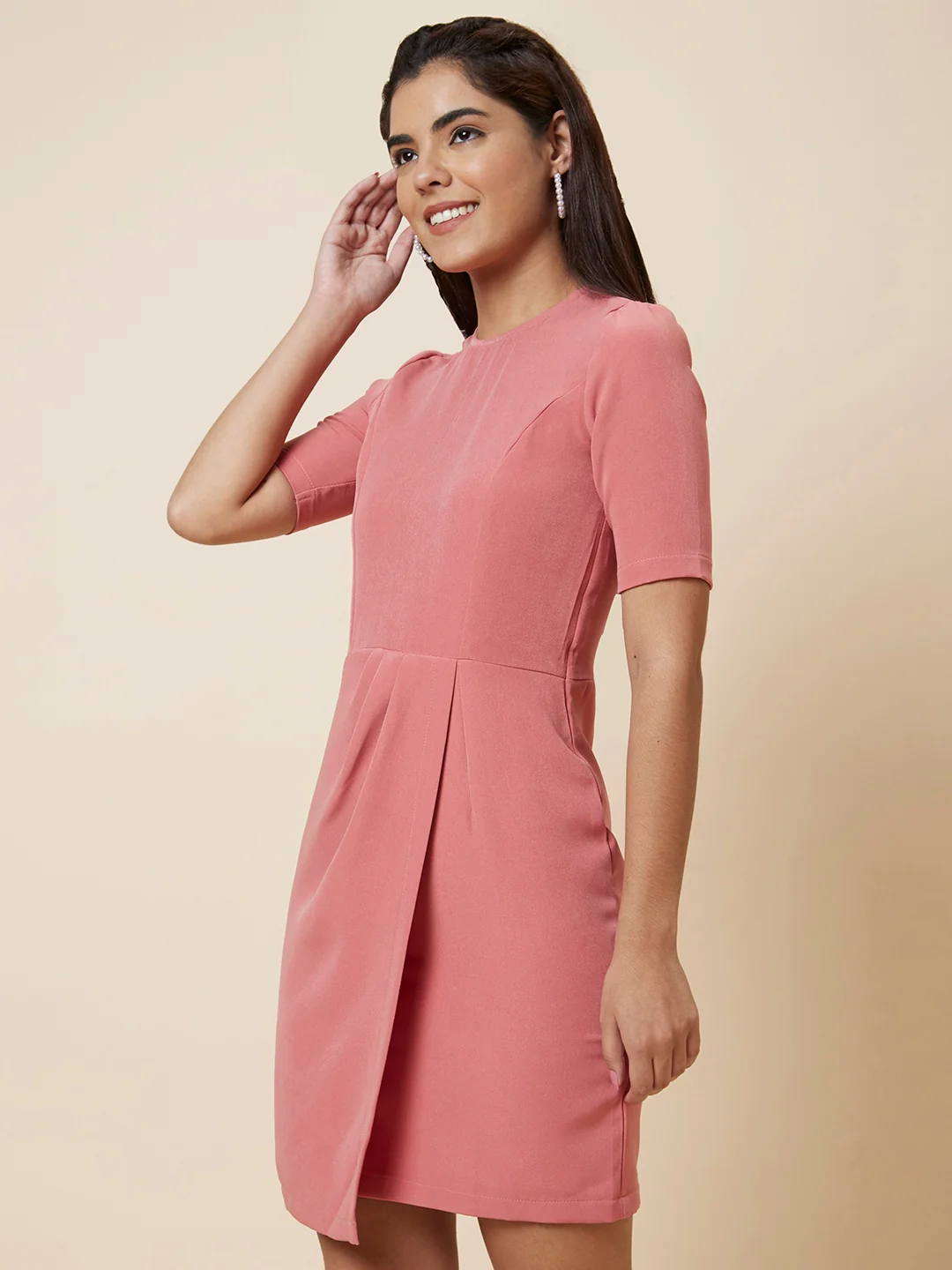 Women Pink Solid Sheath Dress - Image 4