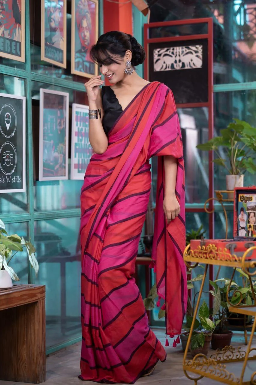 Women Pink Stipes Mul Cotton Saree - Image 3