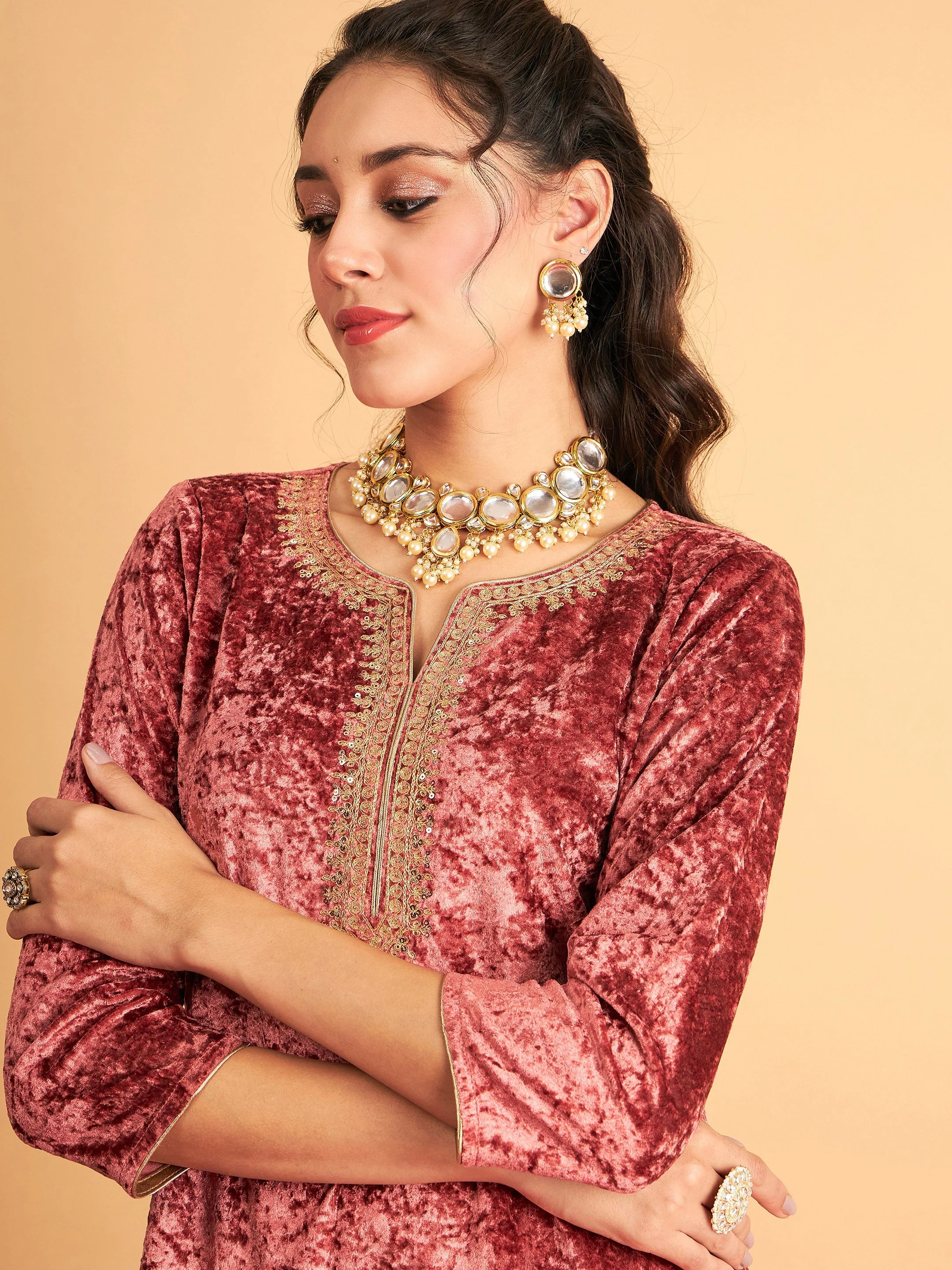 Women Pink Velvet Embroidered Short Kurta With Palazzos - Image 4