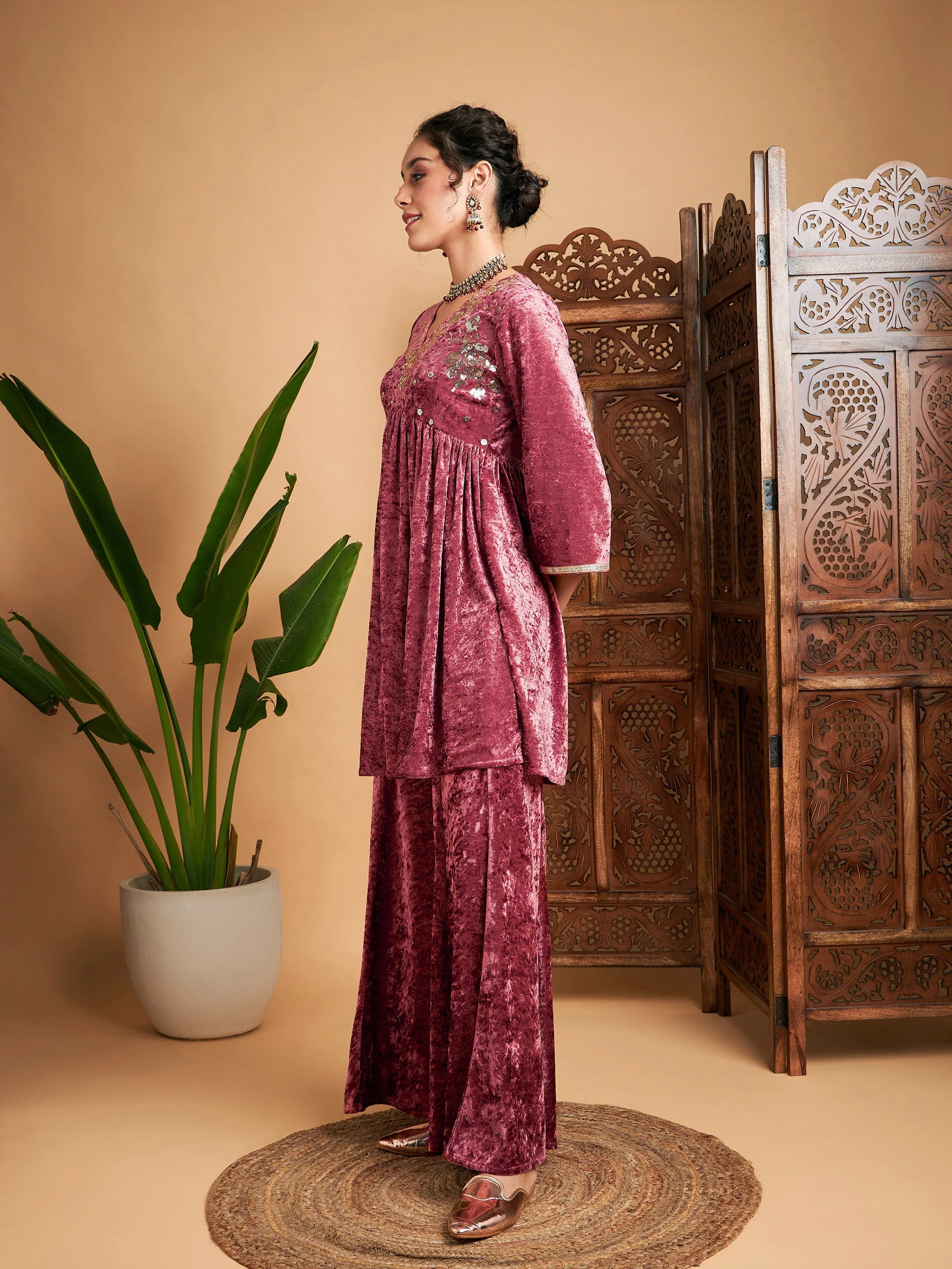 Women Pink Velvet Embroidered Top With Palazzos - Image 3
