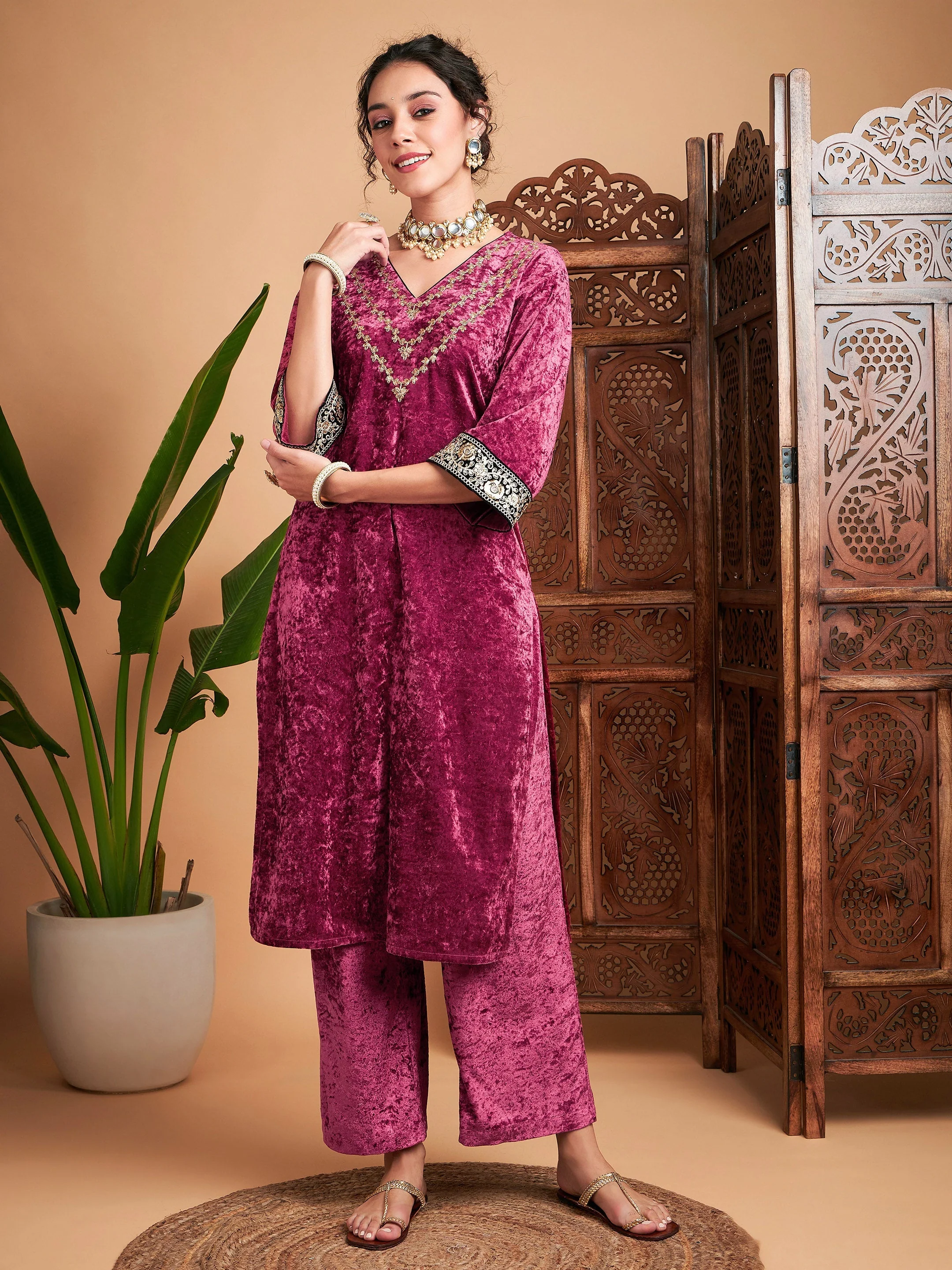 Women Pink Velvet Embroidered Yoke Straight Kurta - Image 2