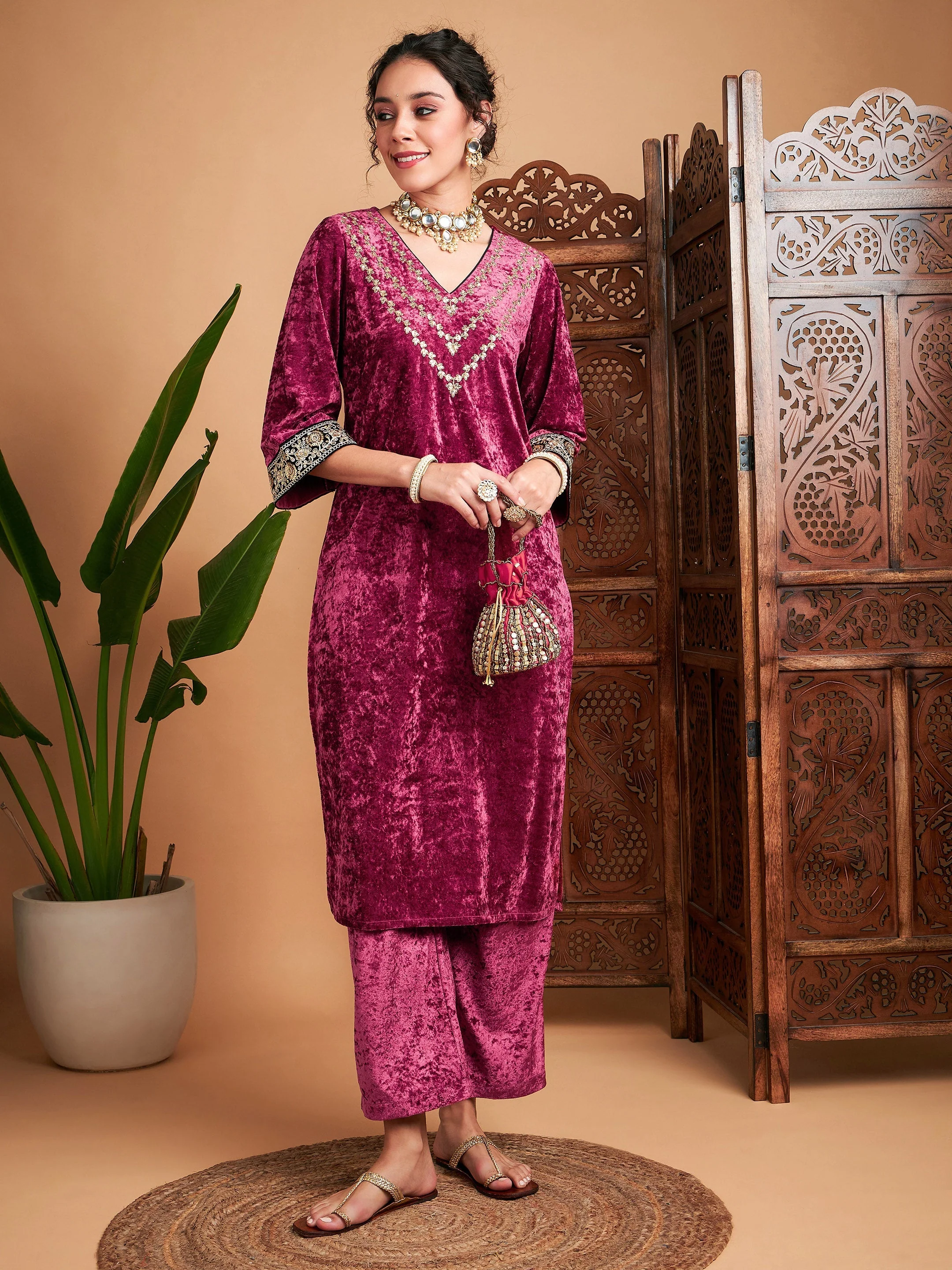 Women Pink Velvet Embroidered Yoke Straight Kurta - Image 6