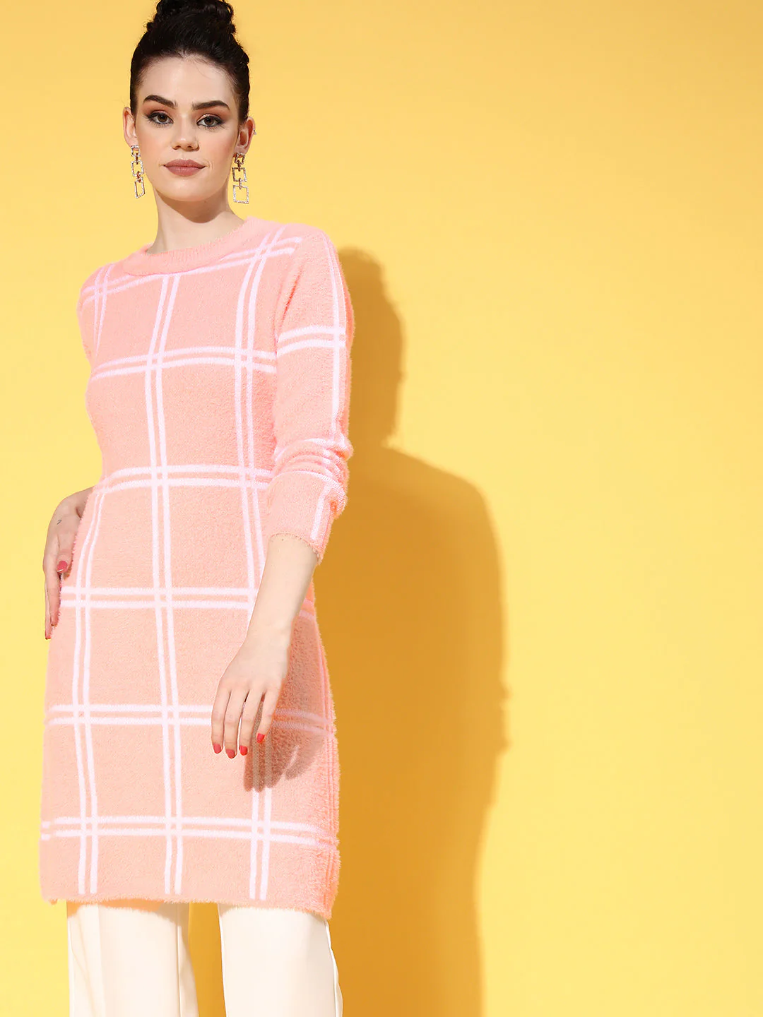 Women Pink & White Check Hair Wool Long Sweater - Image 2