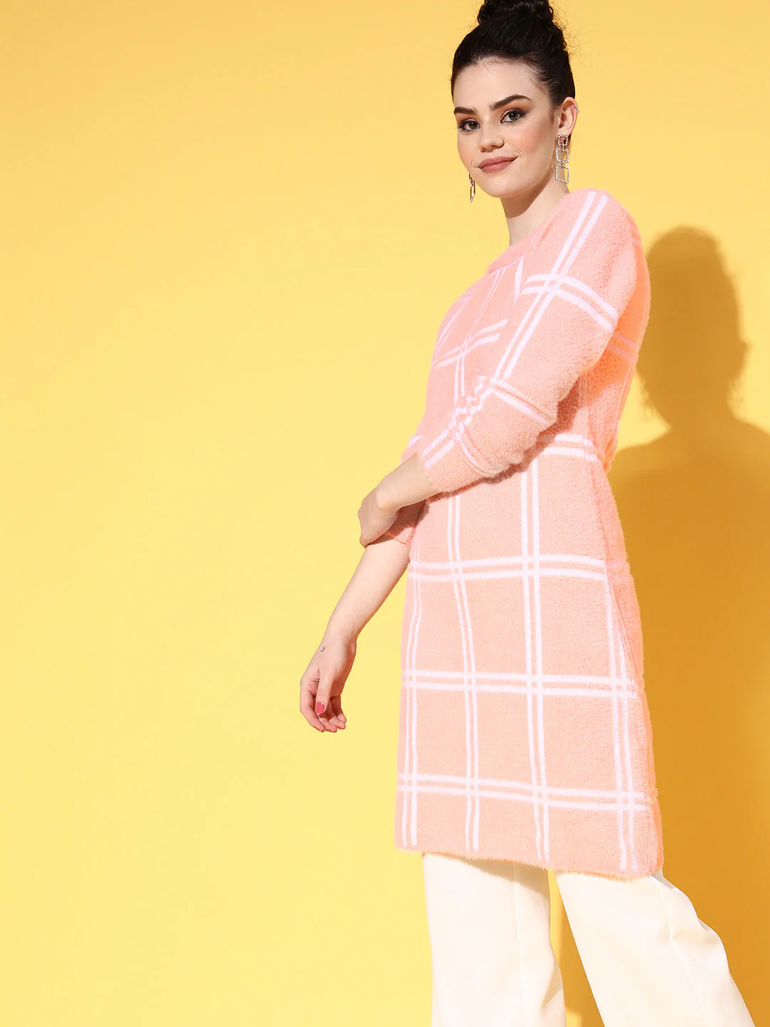 Women Pink & White Check Hair Wool Long Sweater - Image 4