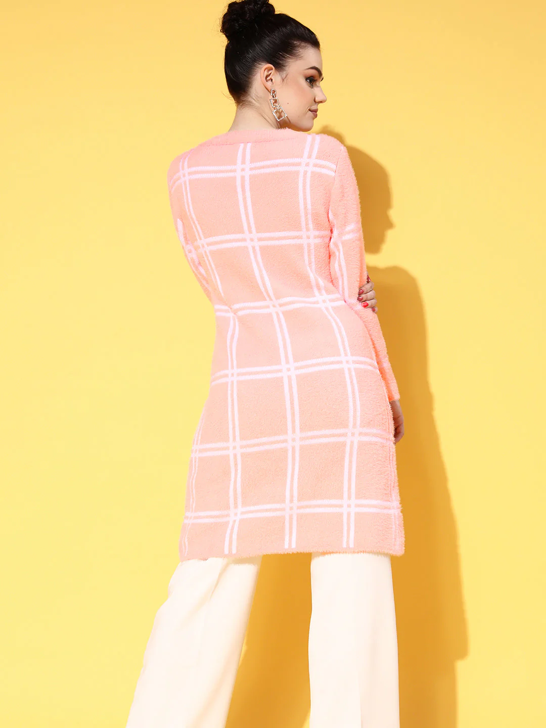 Women Pink & White Check Hair Wool Long Sweater - Image 5