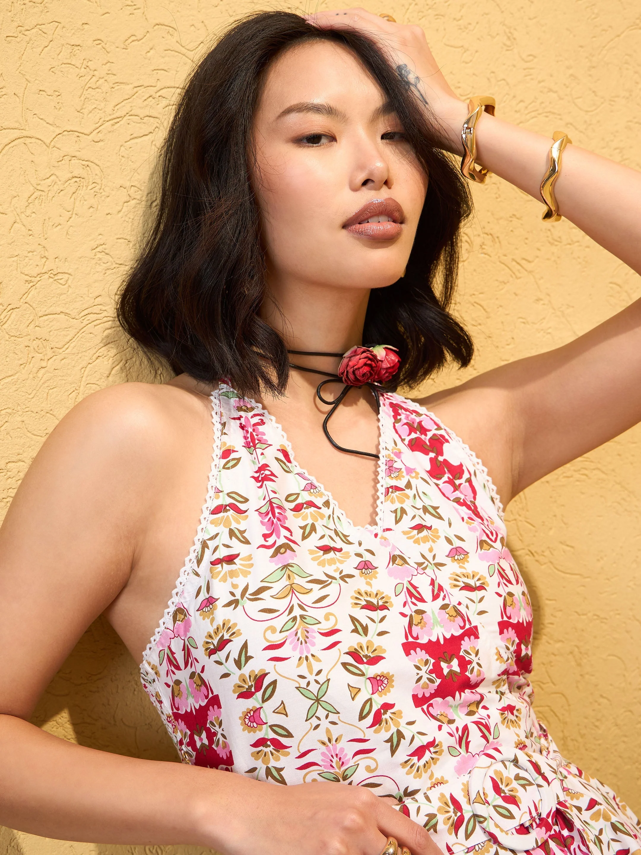 Women Pink & White Floral Halter Neck Short Dress - Image 3