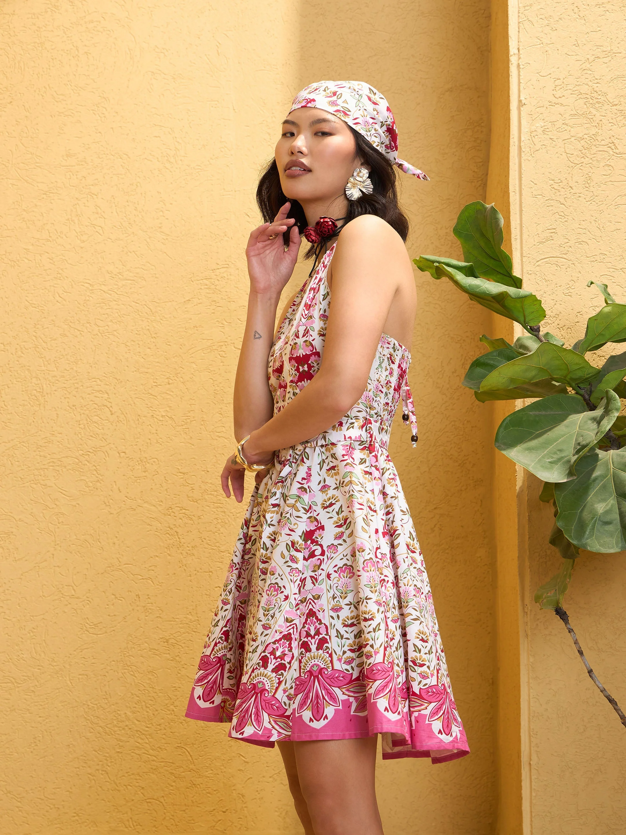 Women Pink & White Floral Halter Neck Short Dress - Image 5