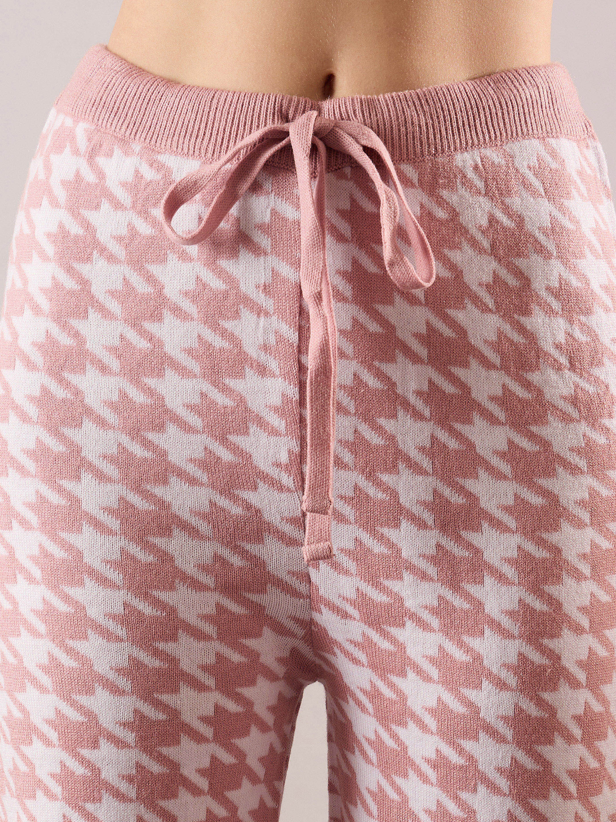 Women Pink & White Houndstooth V-Neck Sweater With Joggers - Image 5