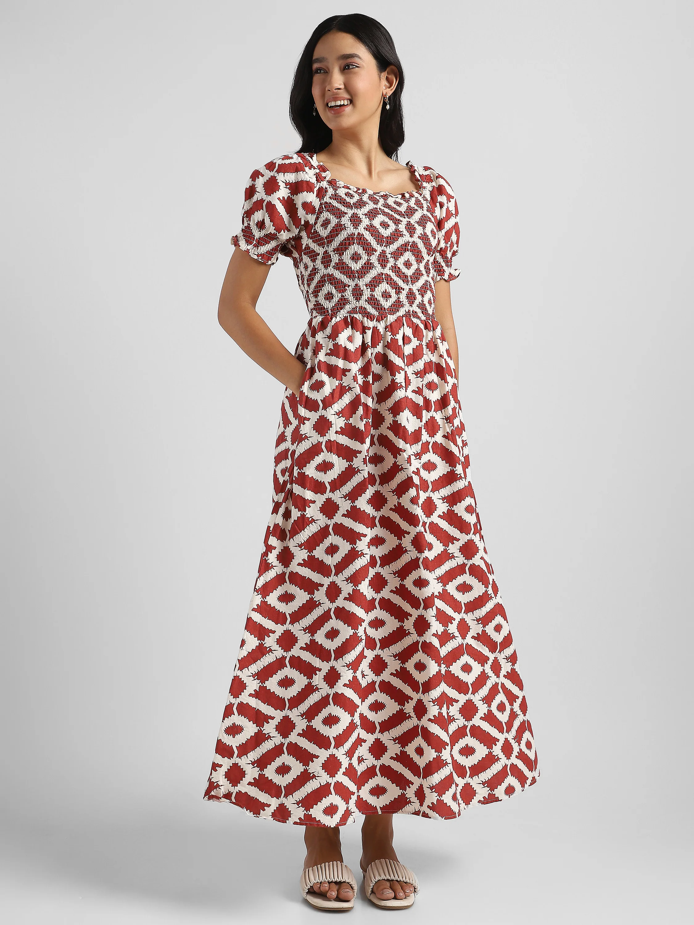 Women Printed Brown Baloon Sleeve Maxi Dress - Image 4