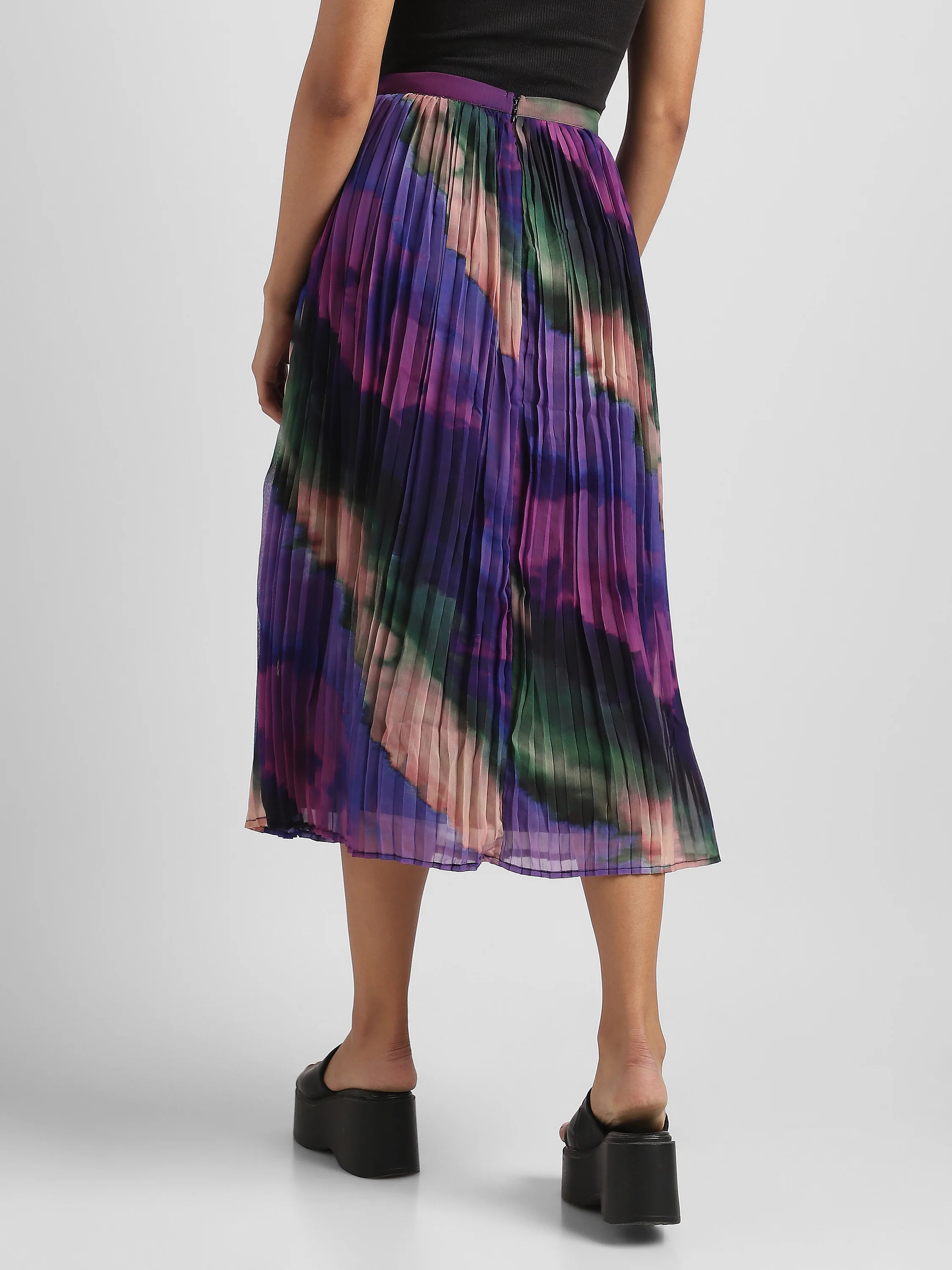 Women Printed Pleated Maxi Skirt - Image 4