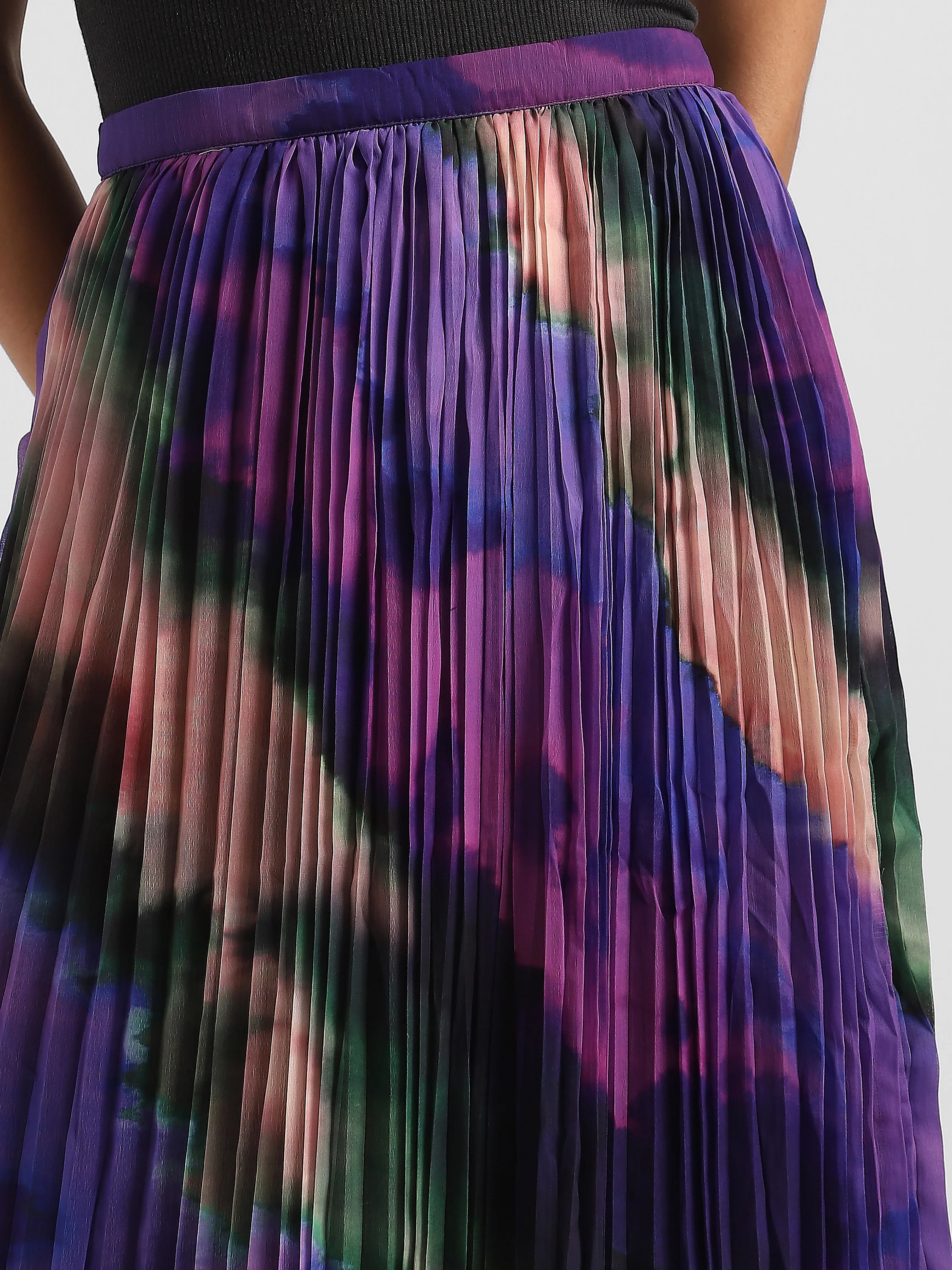 Women Printed Pleated Maxi Skirt - Image 6