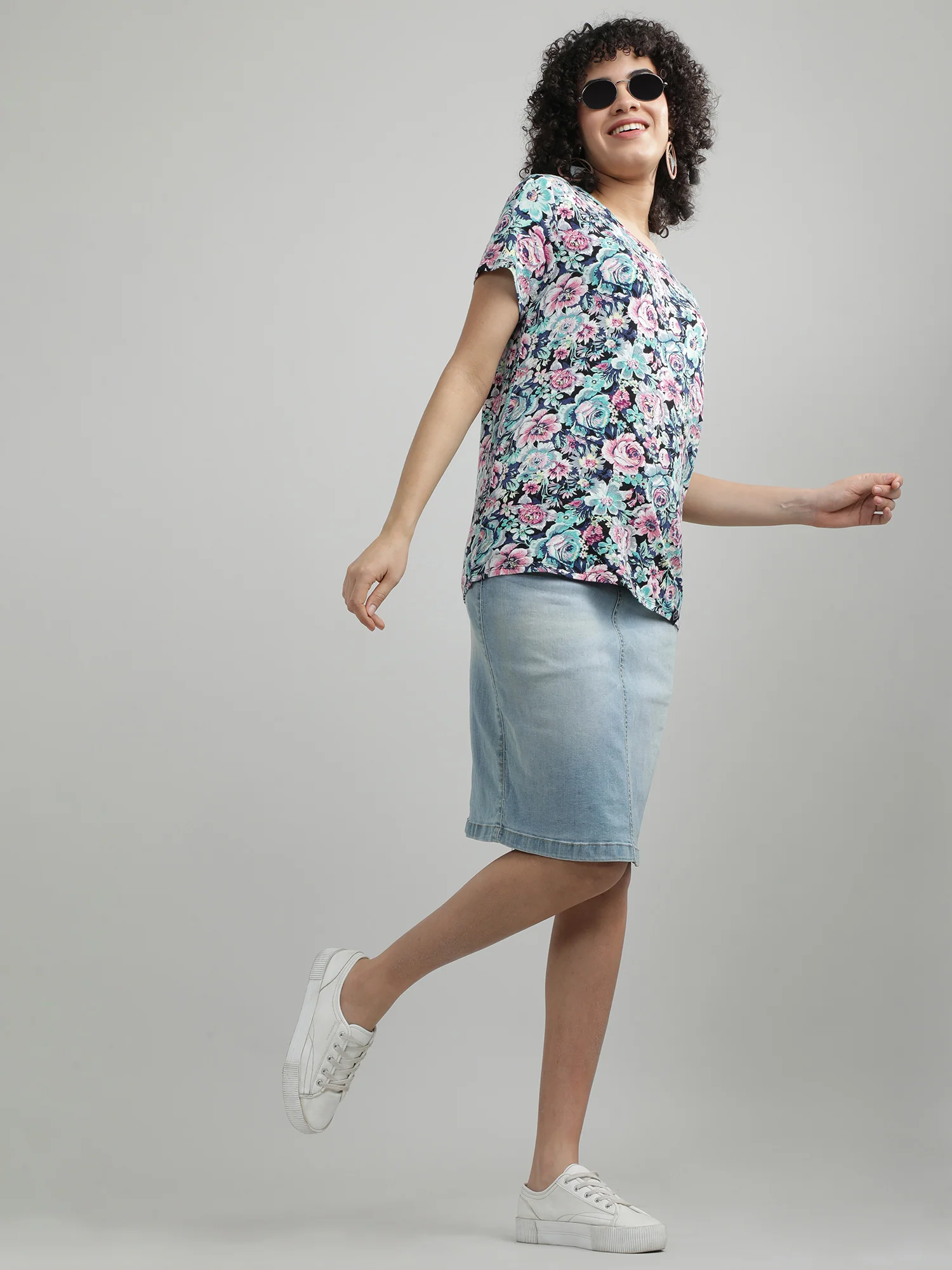 Women Printed  Short Sleeves T shirt - Image 7