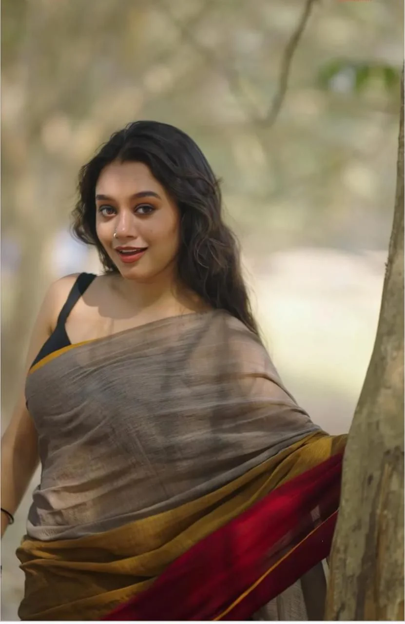 Women Pure Cotton Multi Color Saree - Image 2