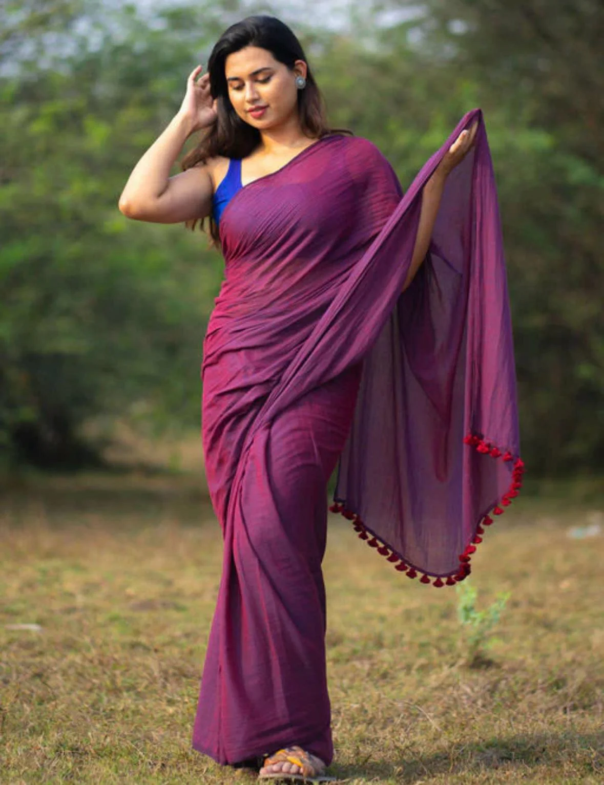 Women Pure Cotton Solid Saree - Image 2