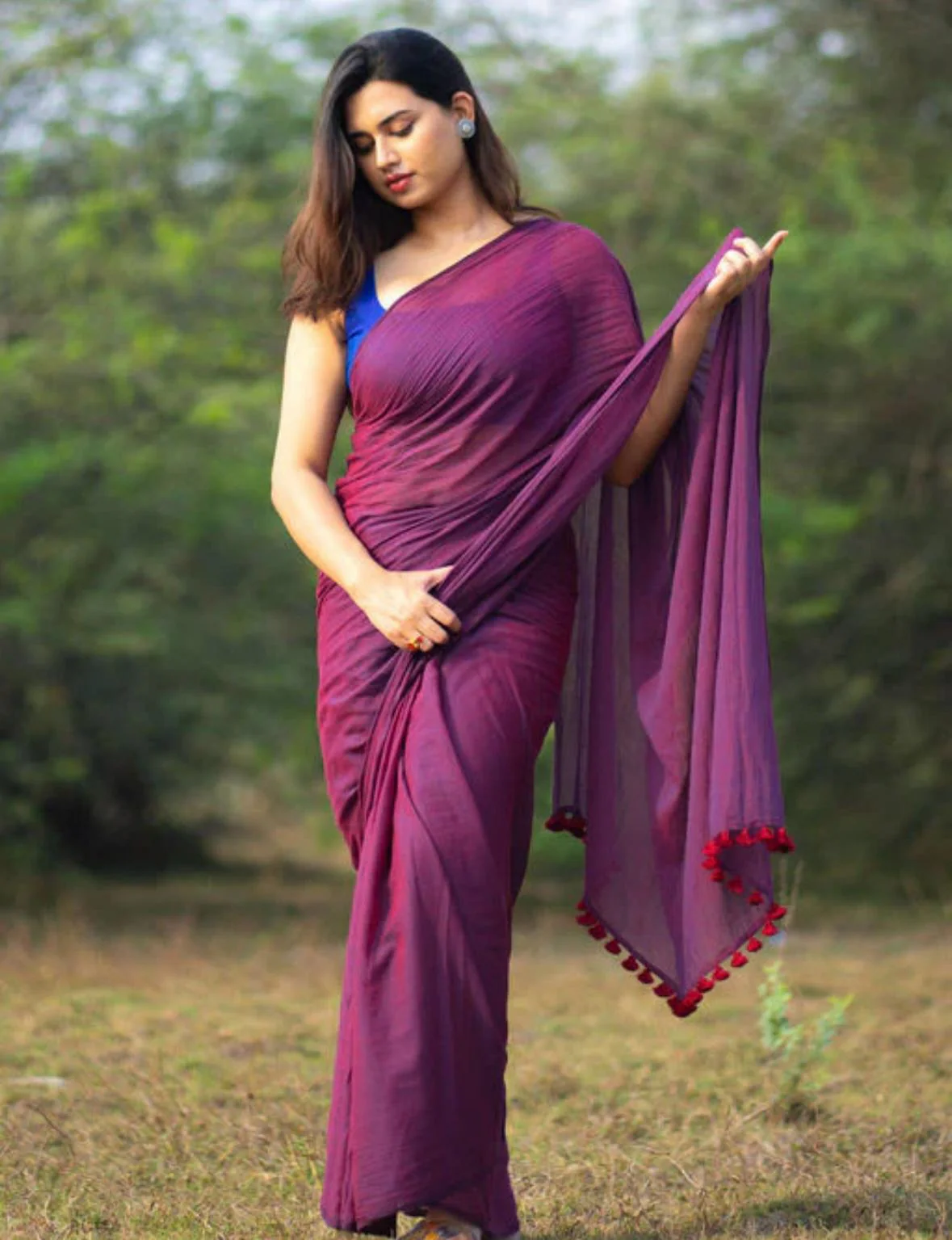 Women Pure Cotton Solid Saree - Image 4