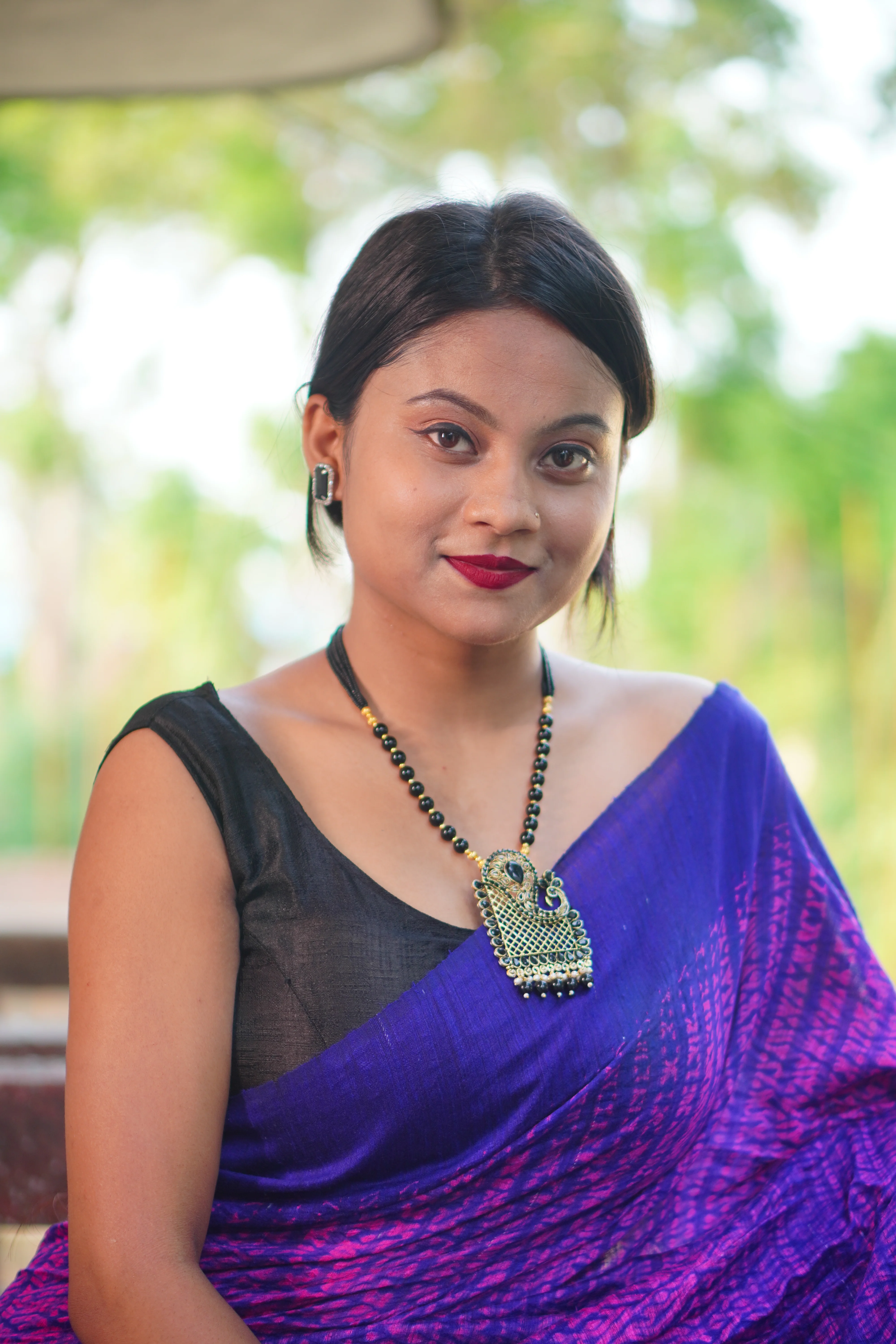 Women Pure Silk Makta Hand Work Shrivory Saree - Image 2