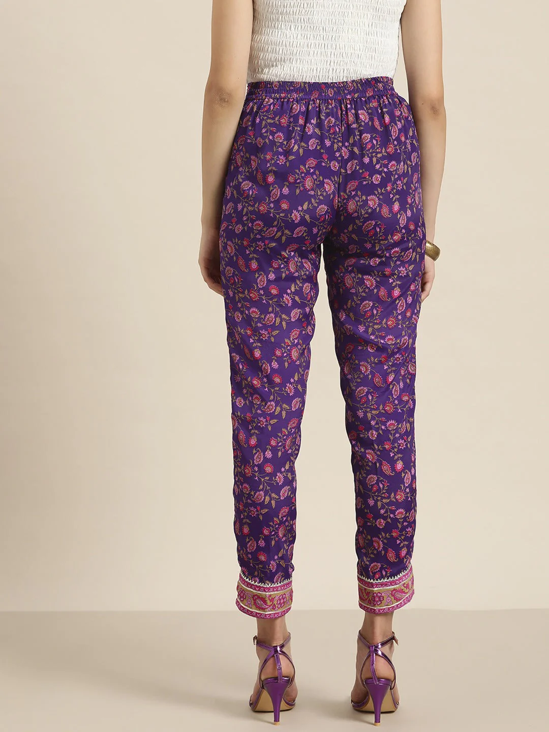 Women Purple Floral Pencil Pants - Image 4