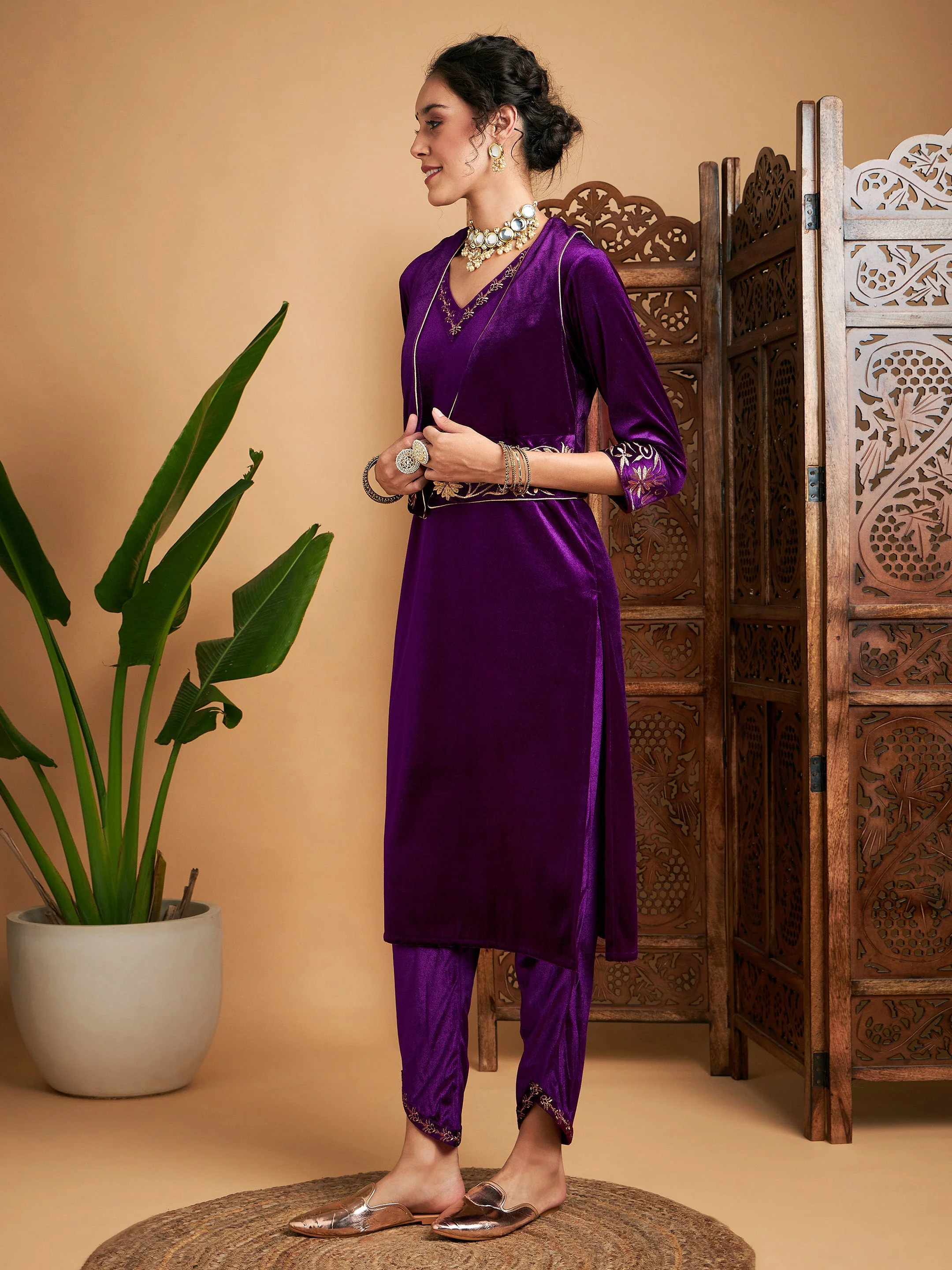 Women Purple Zari Velvet Straight Kurta Set With WaistCoat - Image 3