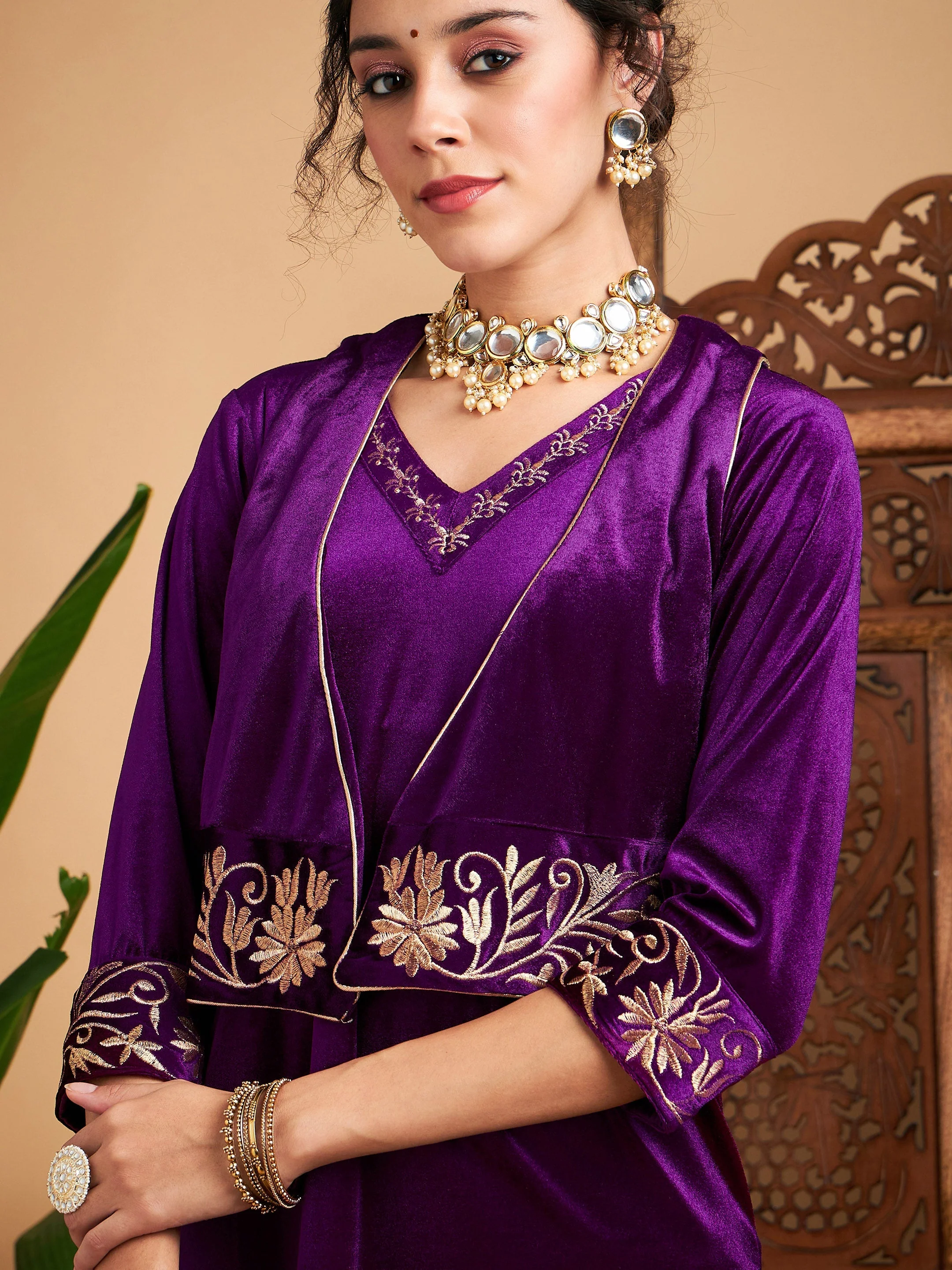 Women Purple Zari Velvet Straight Kurta Set With WaistCoat - Image 4