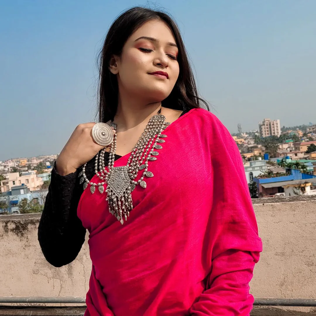 Women Rani Pink Cotton Plain Sare