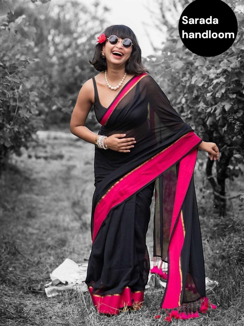 Women Rani Pink Mul Cotton Zari Border Saree - Image 2