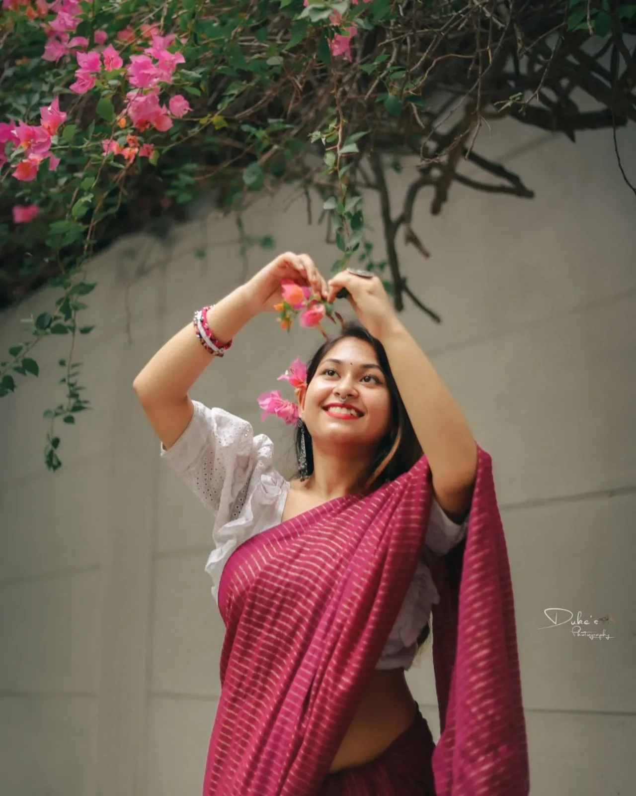Women Rani Pink Zari Check Saree - Image 3