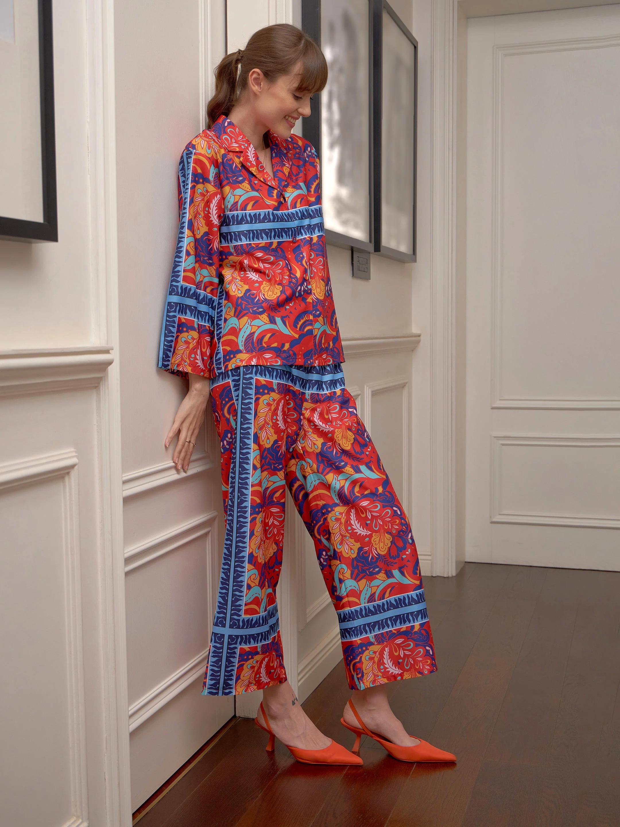 Women Red Floral Notch Collar Shirt With Lounge Pants - Image 2