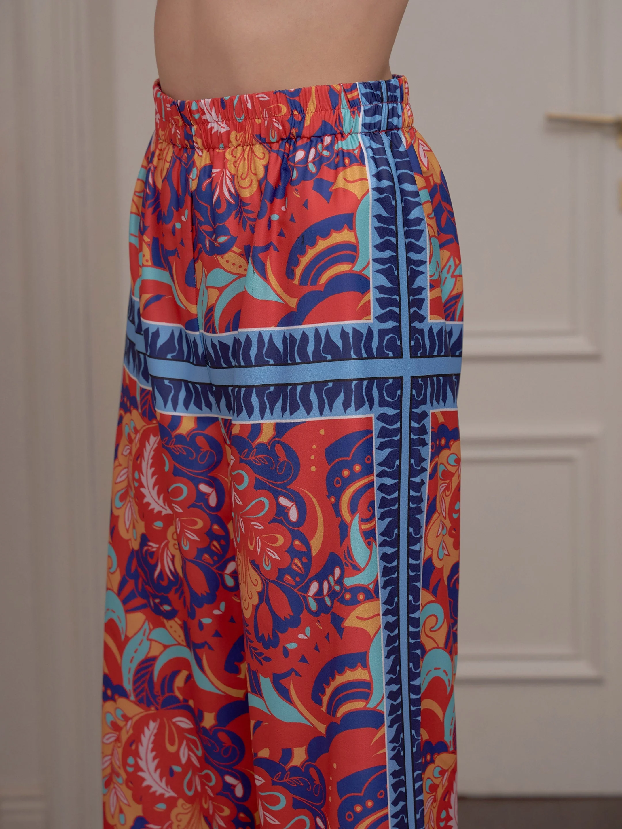 Women Red Floral Notch Collar Shirt With Lounge Pants - Image 4