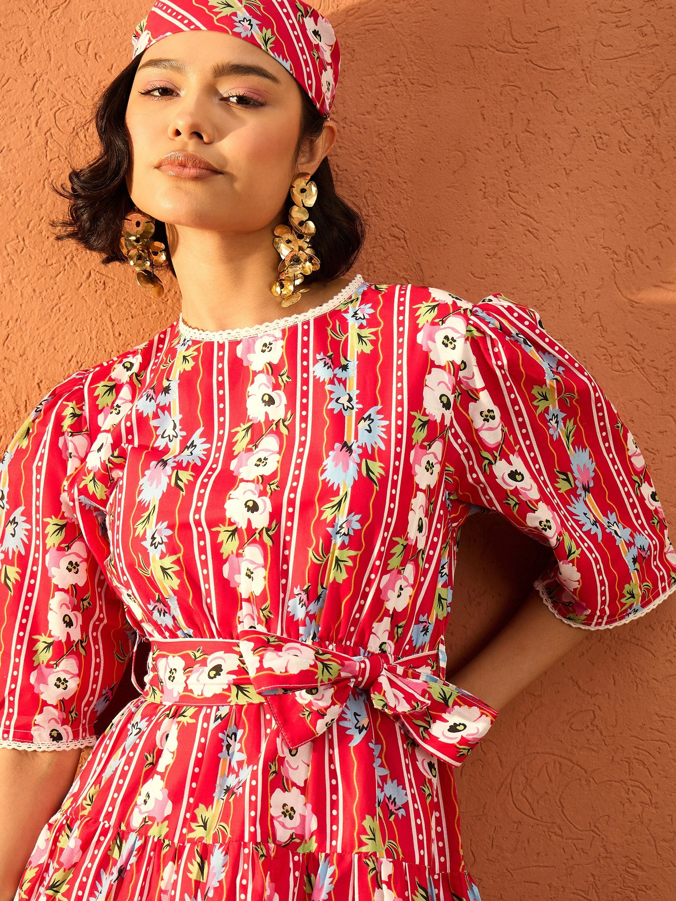 Women Red Floral Round Neck Short Tired Dress - Image 4