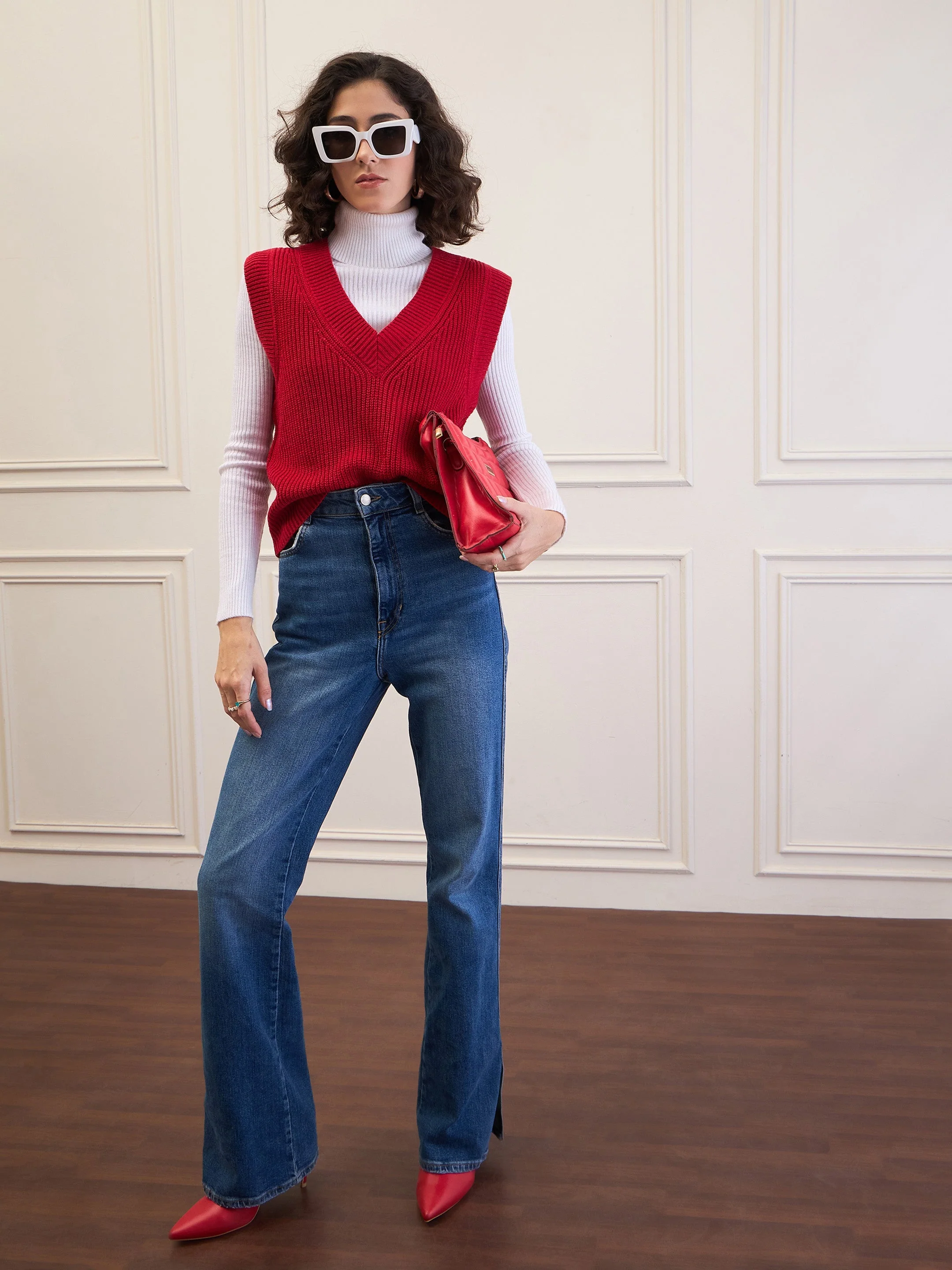 Women Red Solid V-Neck Sweater Vest - Image 2