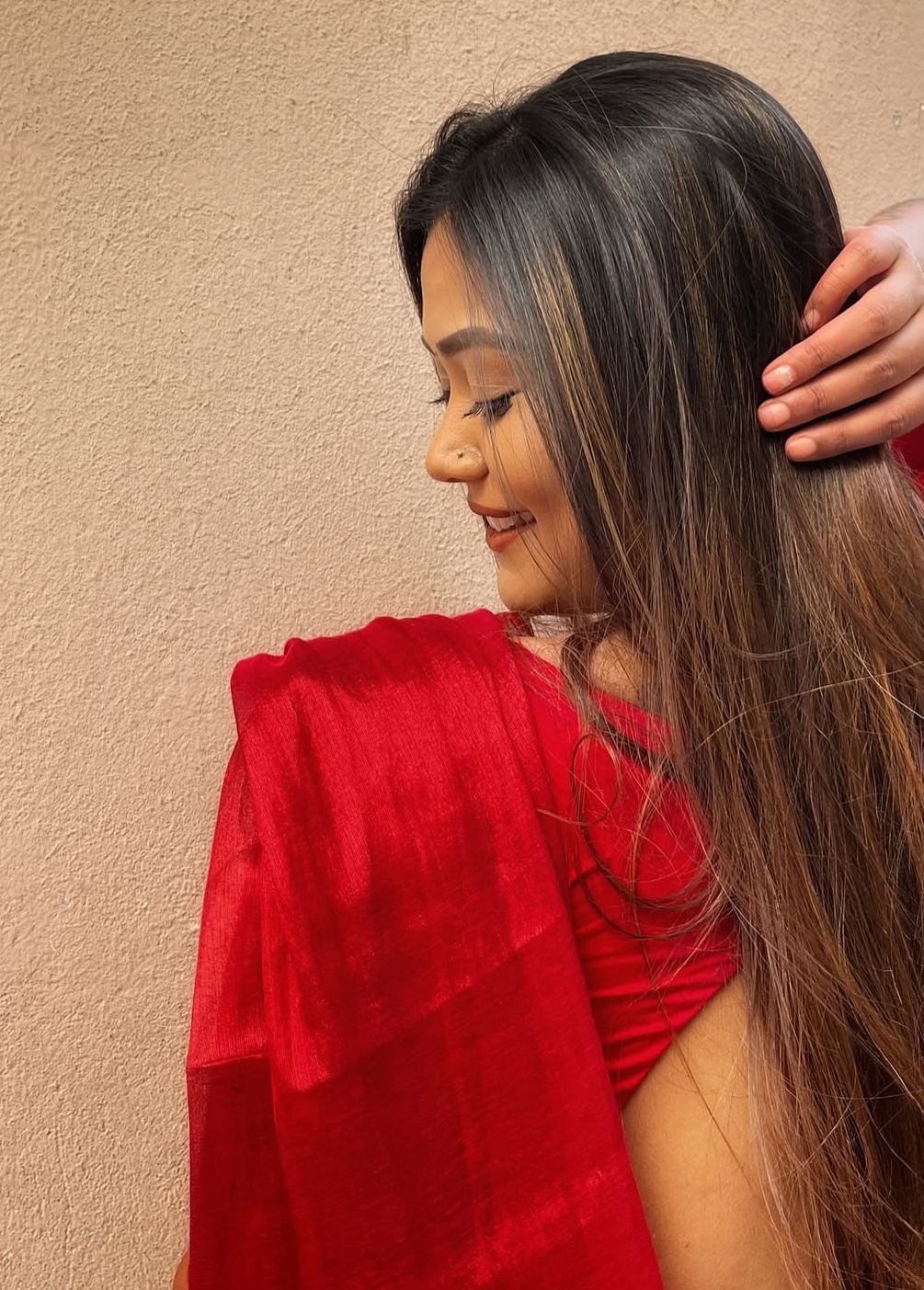 Women Red Tissue Silk Saree - Image 5