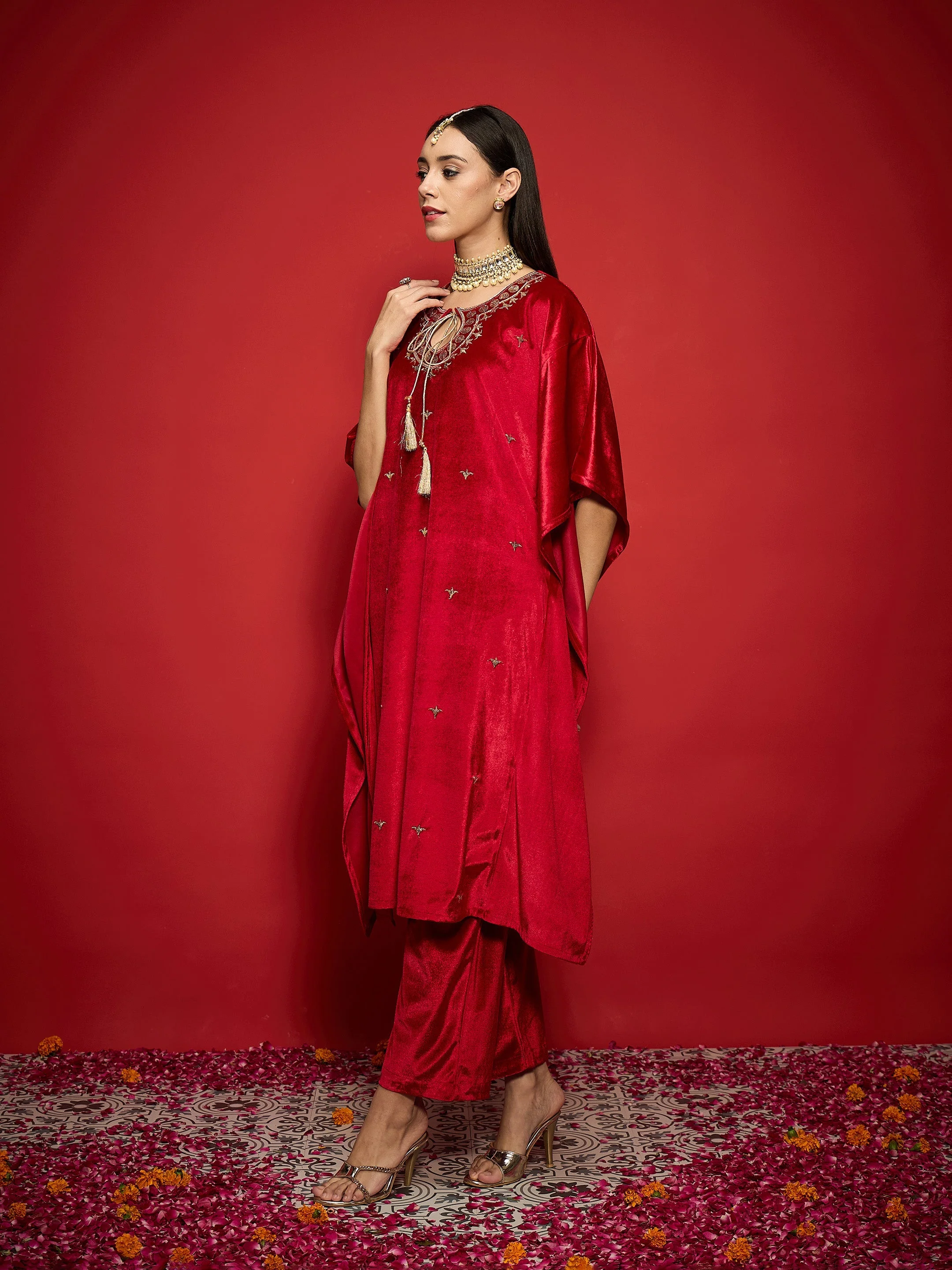 Women Red Velvet Front Embroidered Kaftan Kurta - Image 3