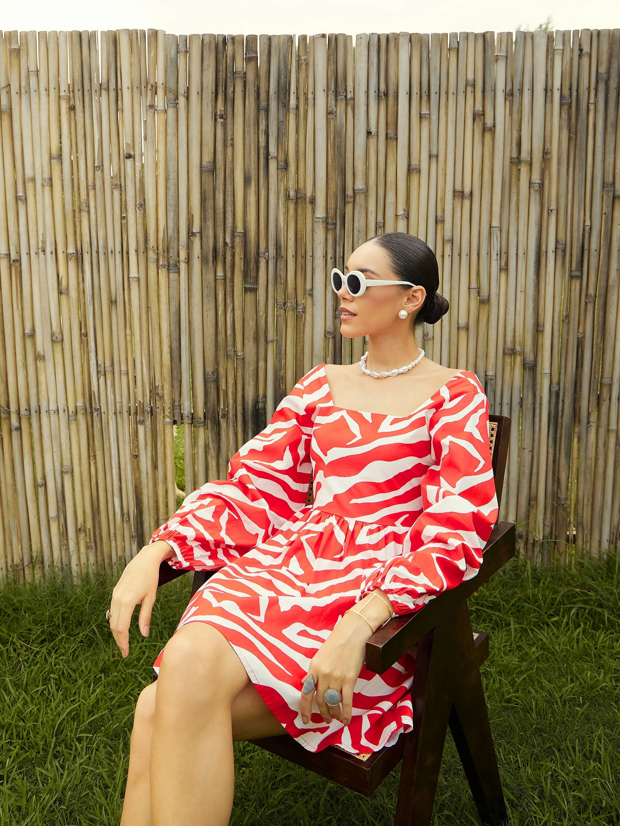 Women Red & White Printeded Back Tie Knot Dress - Image 3