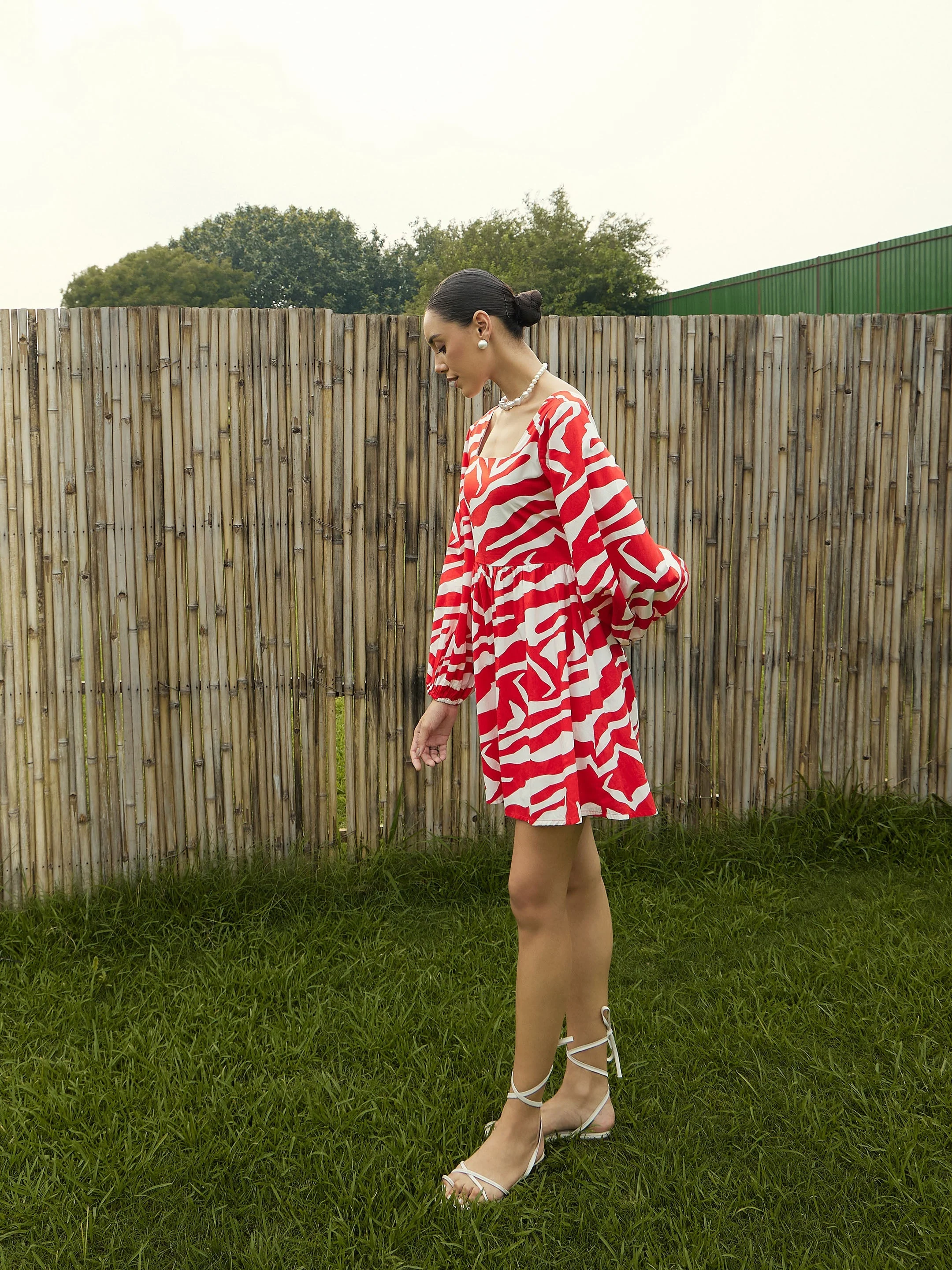 Women Red & White Printeded Back Tie Knot Dress - Image 4