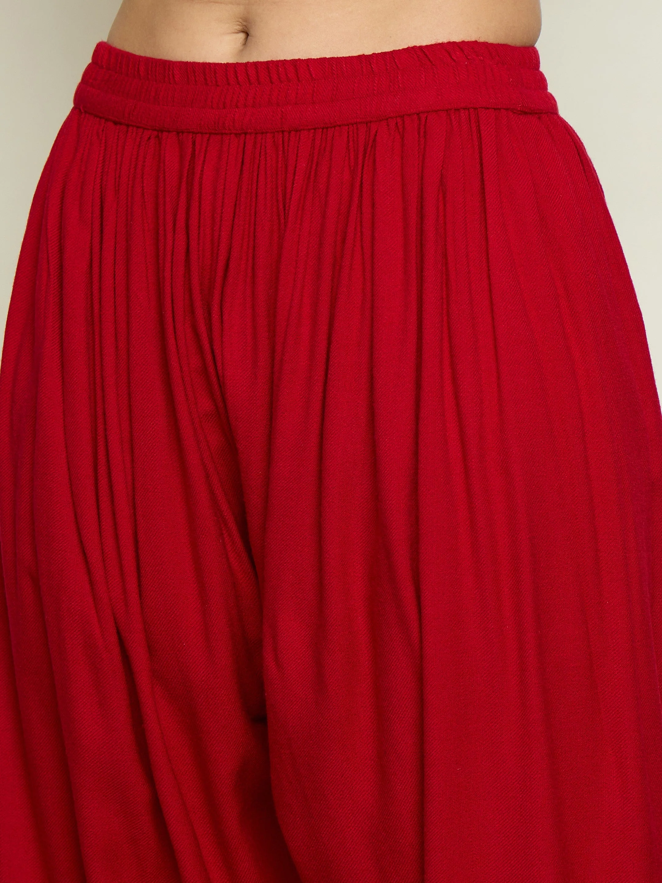 Women Red Woollen Embroidered Sweetheart Short Kurta With Farshi Salwar - Image 3