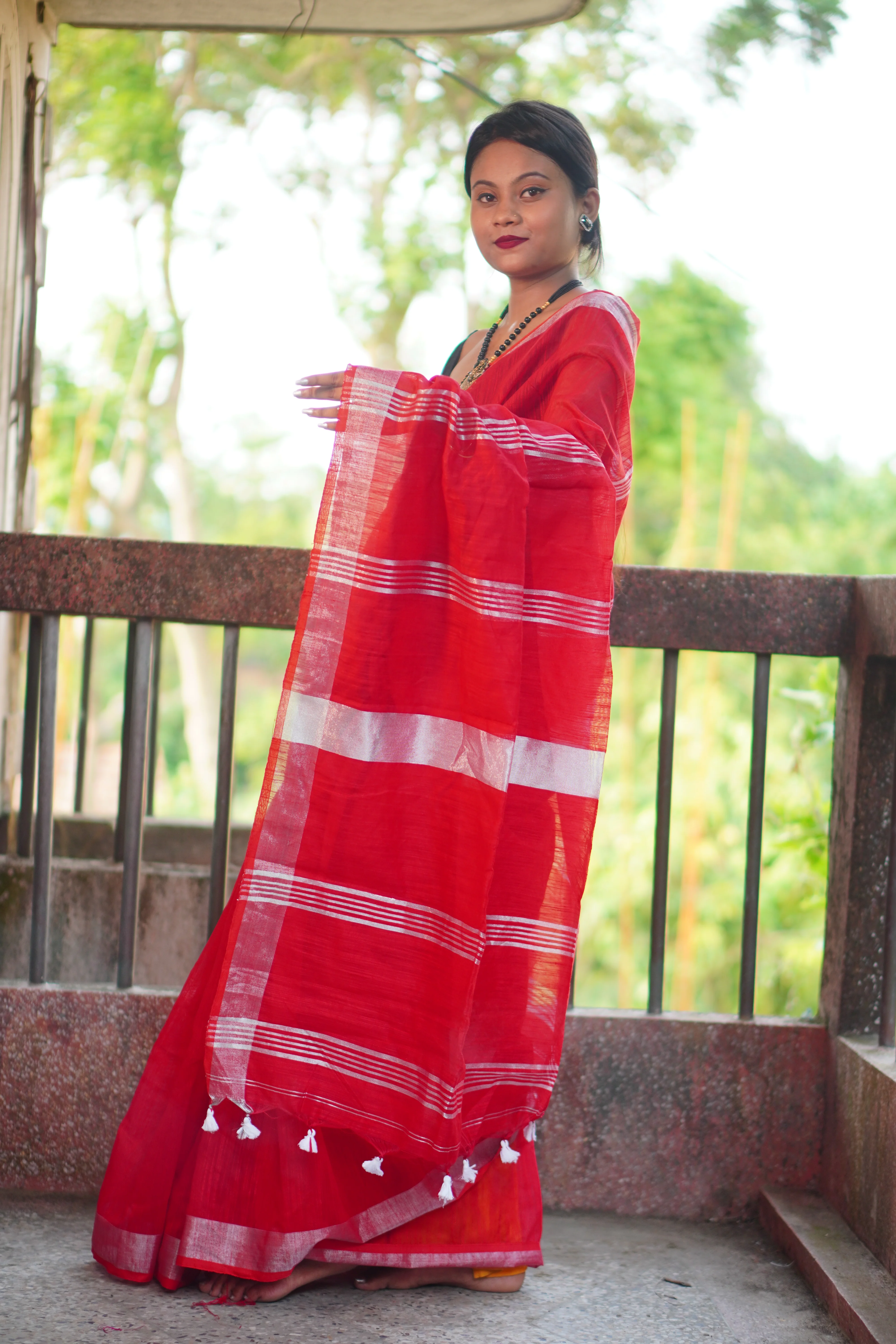 Women Cotton Silk Zari Border Saree - Image 3