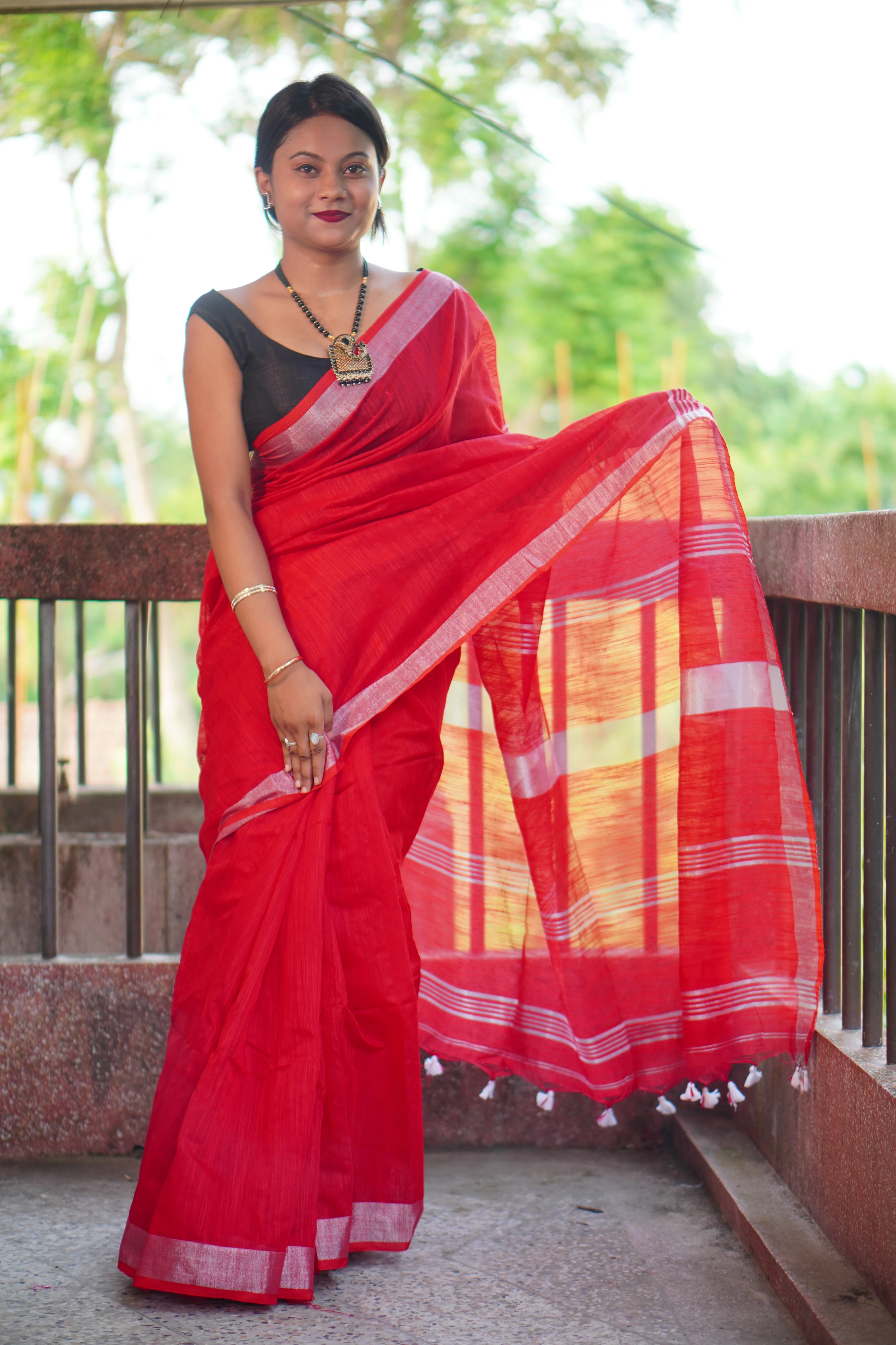 Women Cotton Silk Zari Border Saree - Image 4