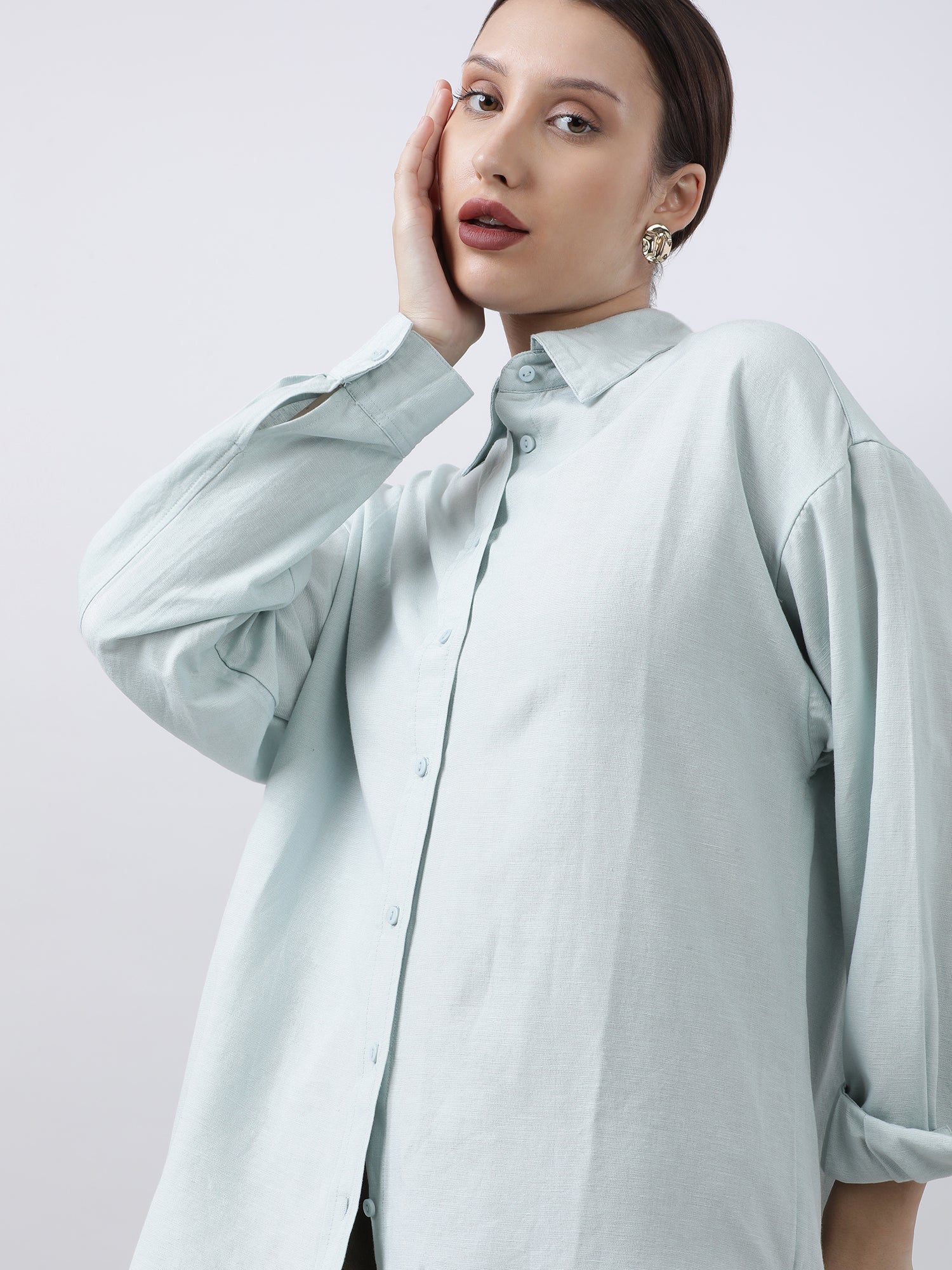 Women Regular Fit Button Down Drop Shoulder Light Blue Shirt - Image 4