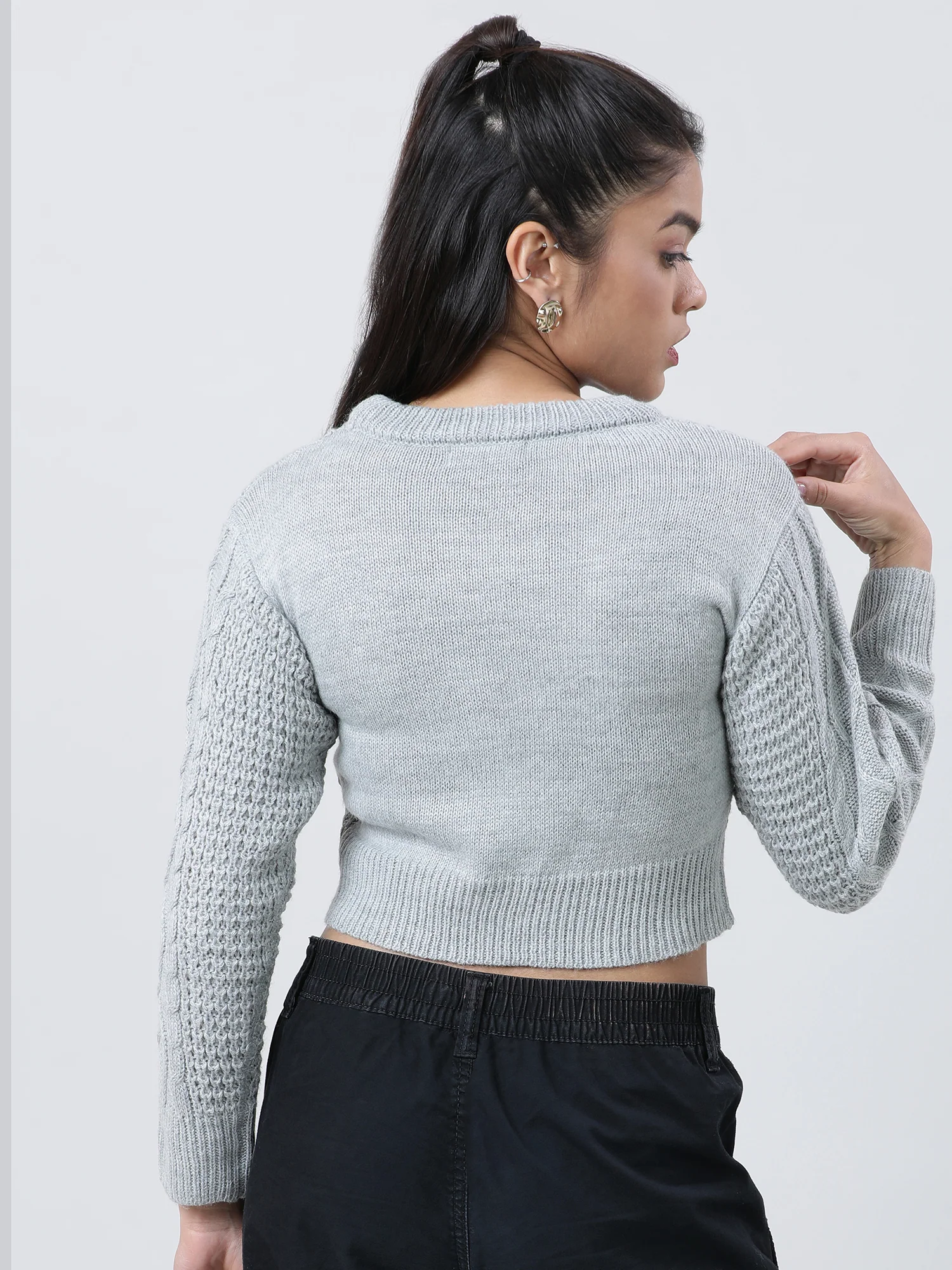 Women Regular Fit Knitted Grey Cropped Sweater - Image 3