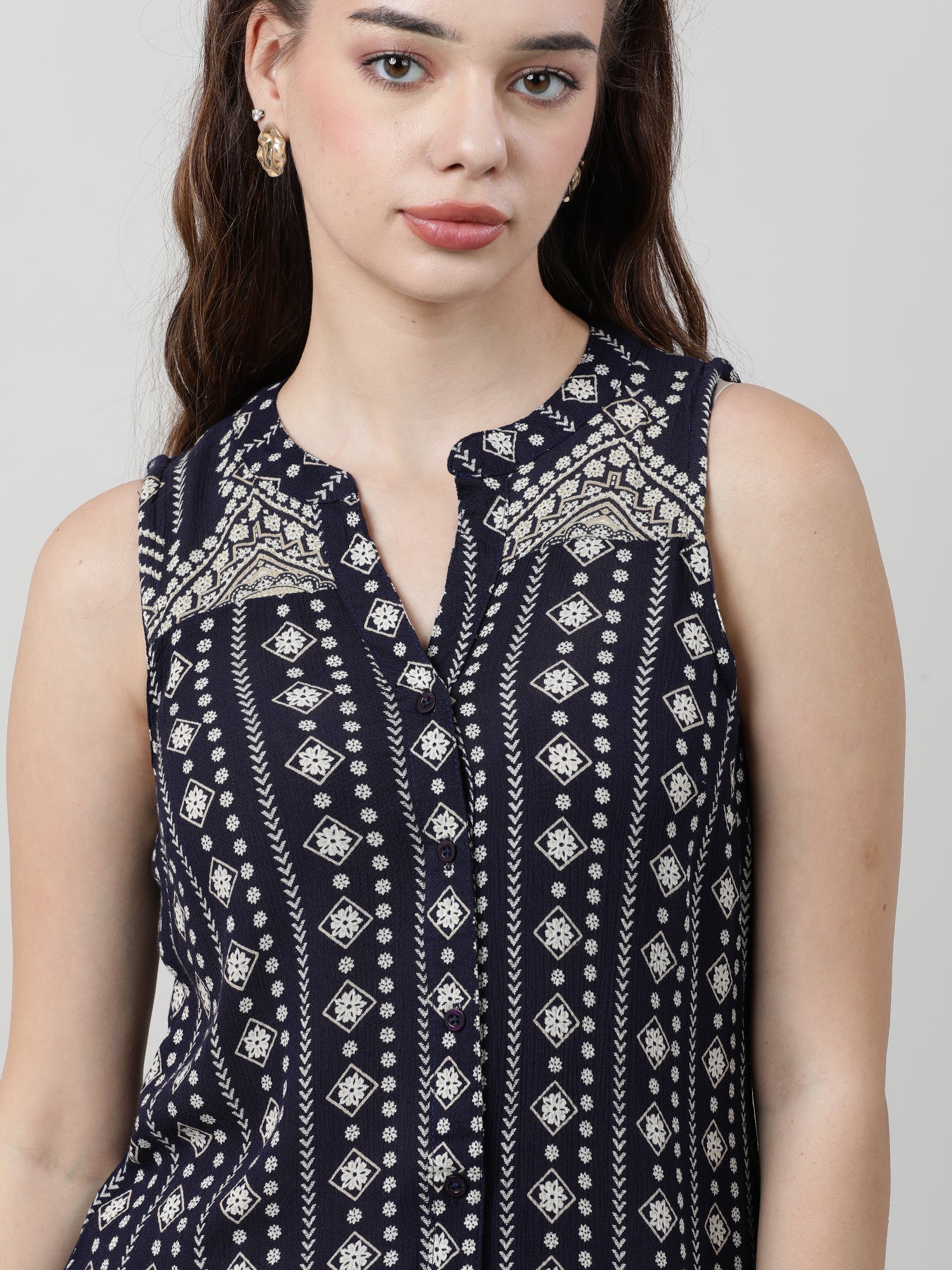 Women Regular Fit Printed Black High Low Top - Image 4