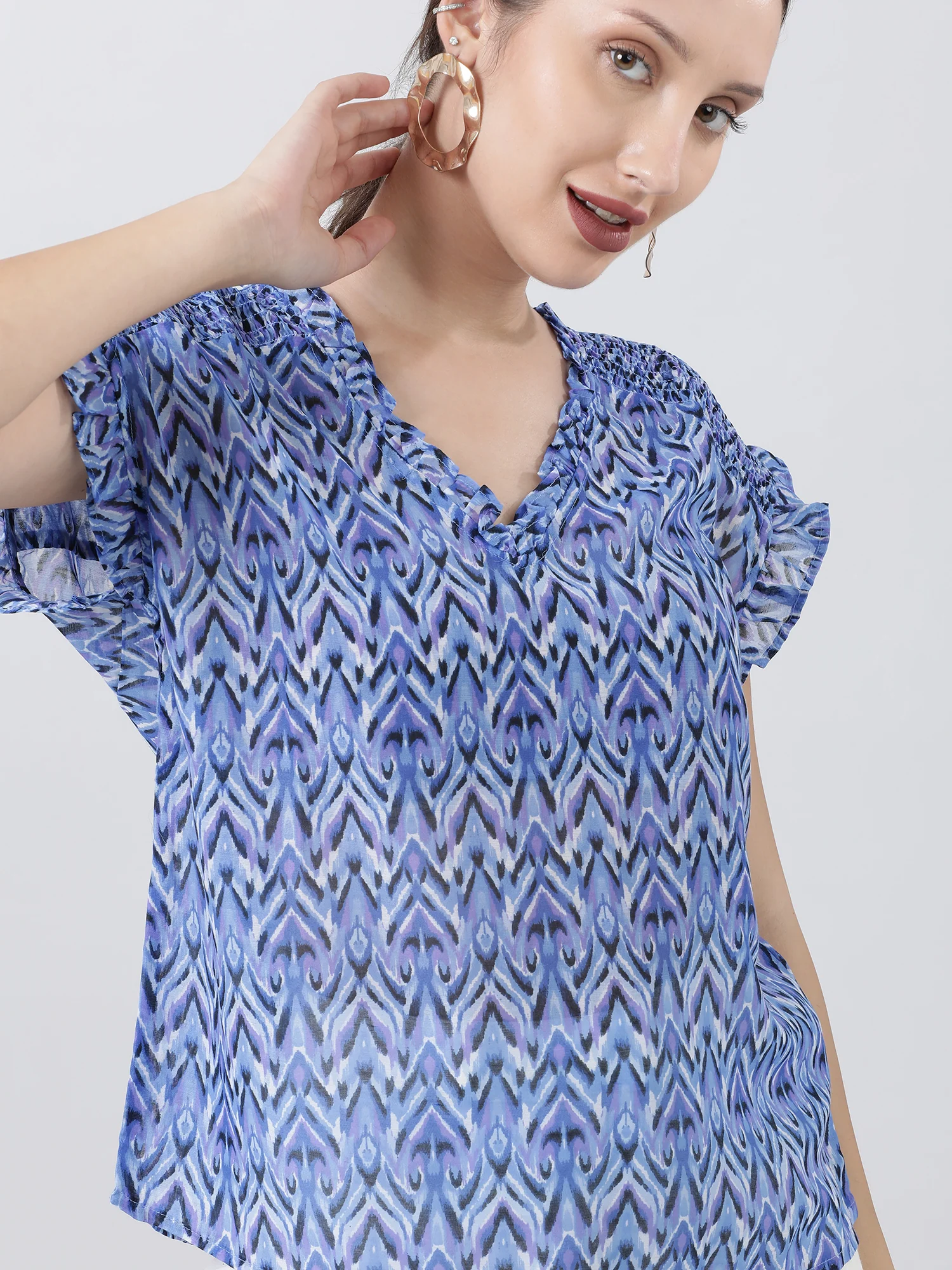 Women Regular Fit Printed Blue Top With Frills - Image 5
