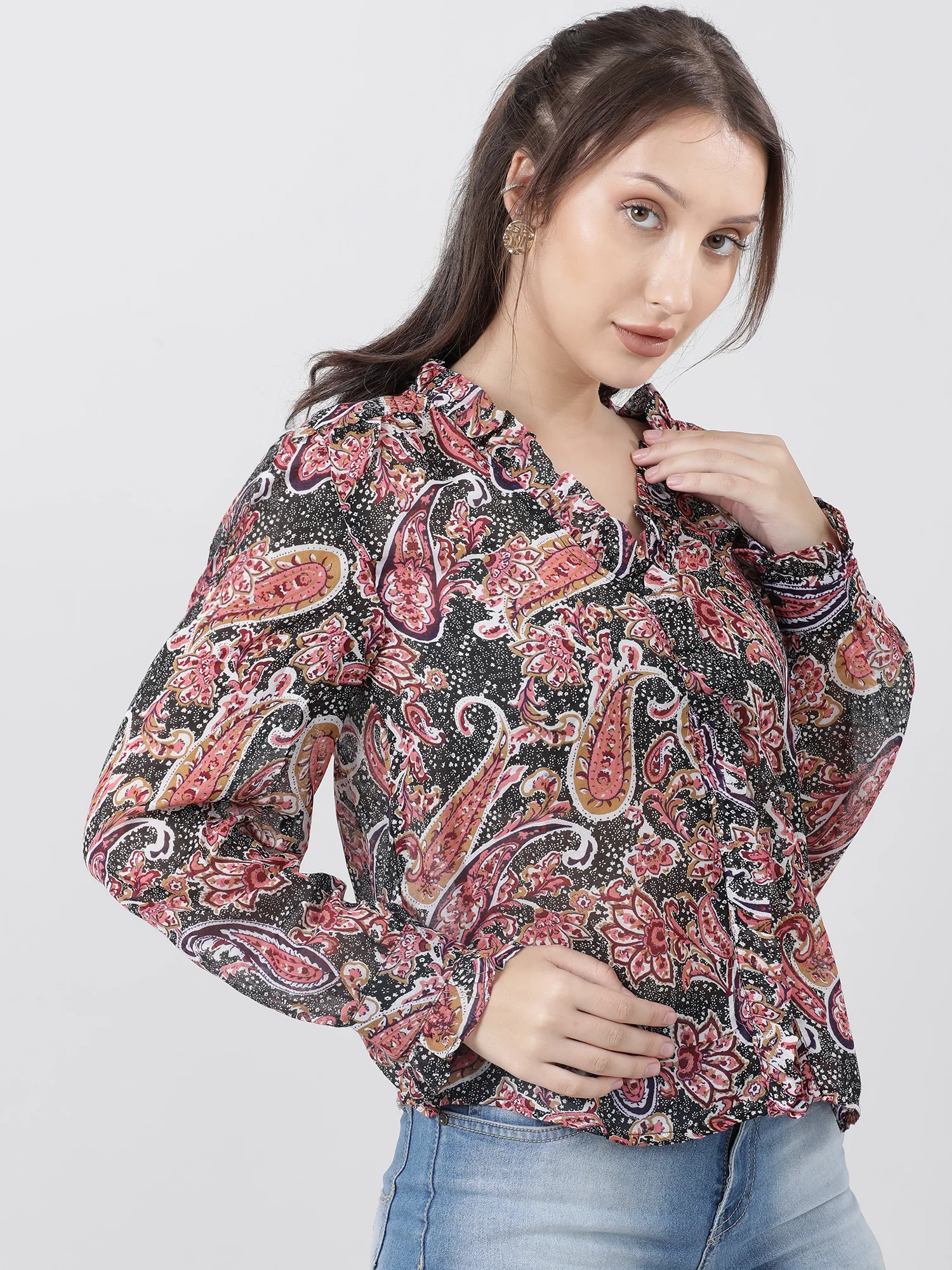 Women Regular Fit Printed Pink Top With Frilled Neckline - Image 3