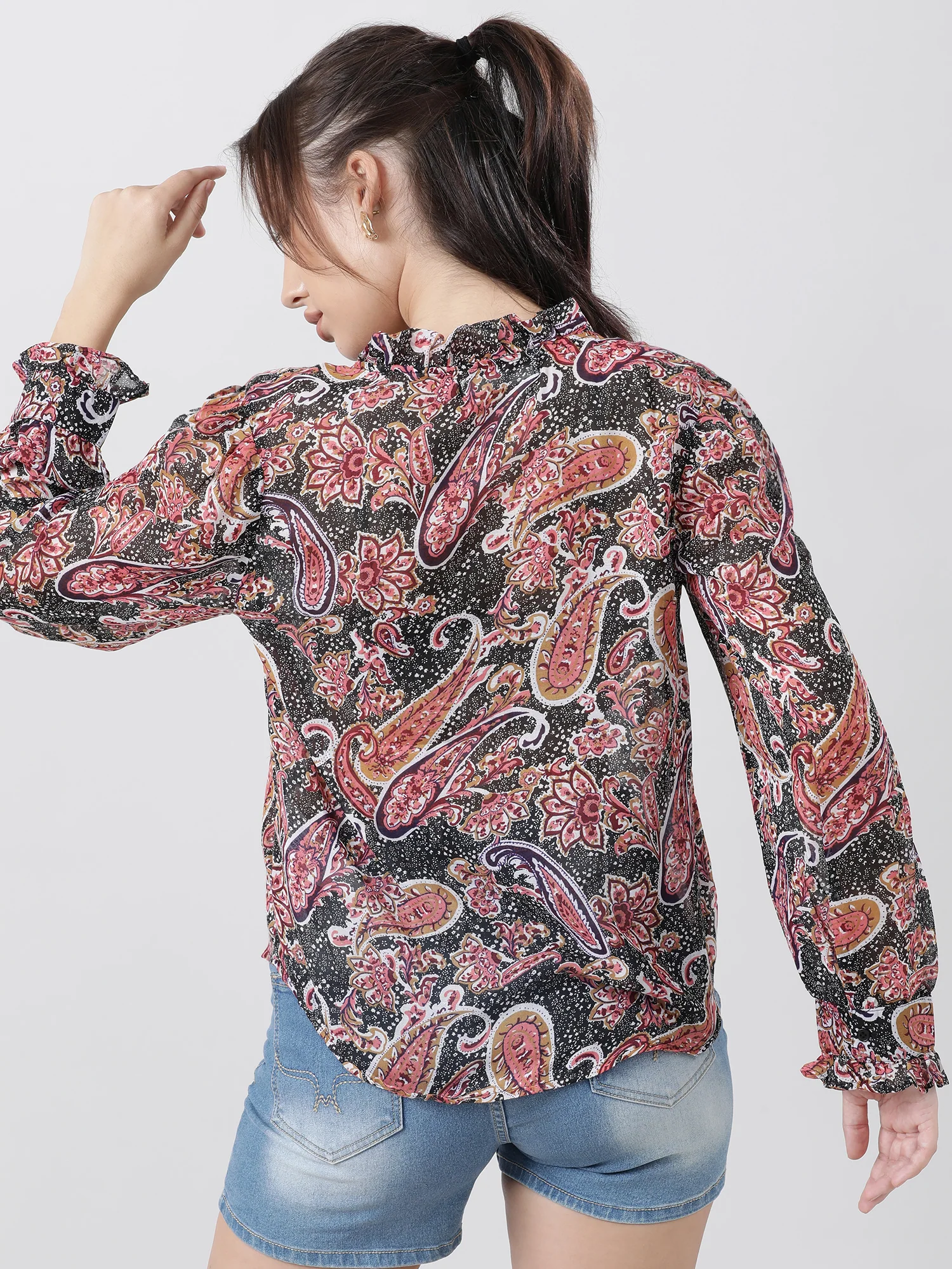 Women Regular Fit Printed Pink Top With Frilled Neckline - Image 5