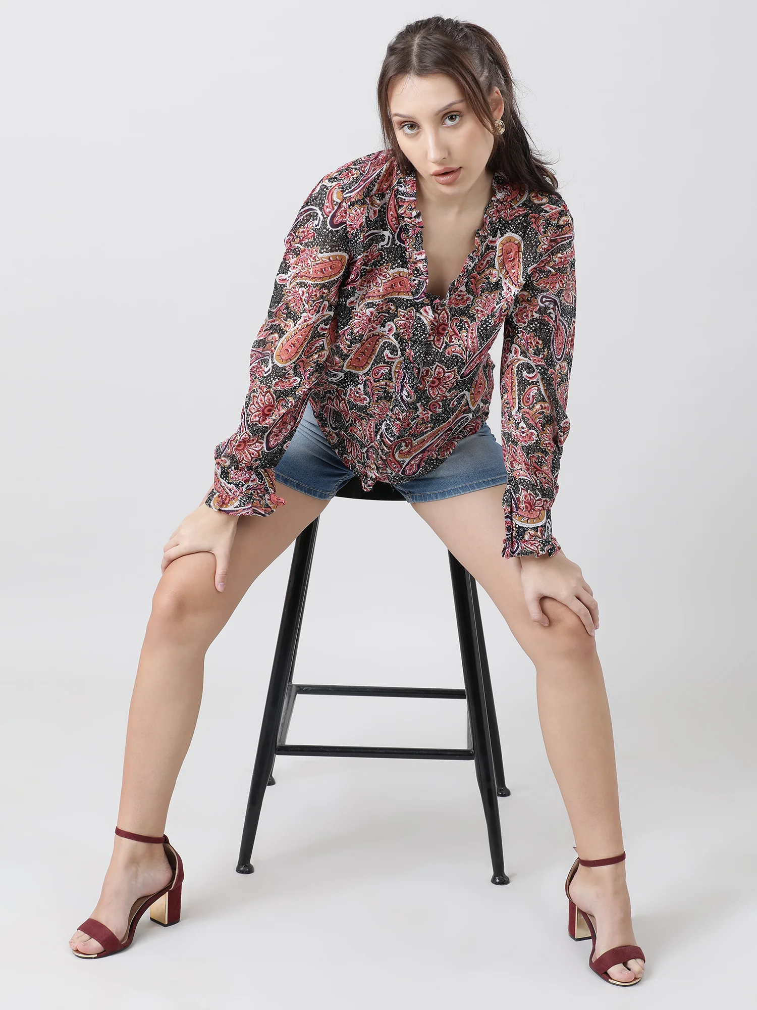 Women Regular Fit Printed Pink Top With Frilled Neckline - Image 7