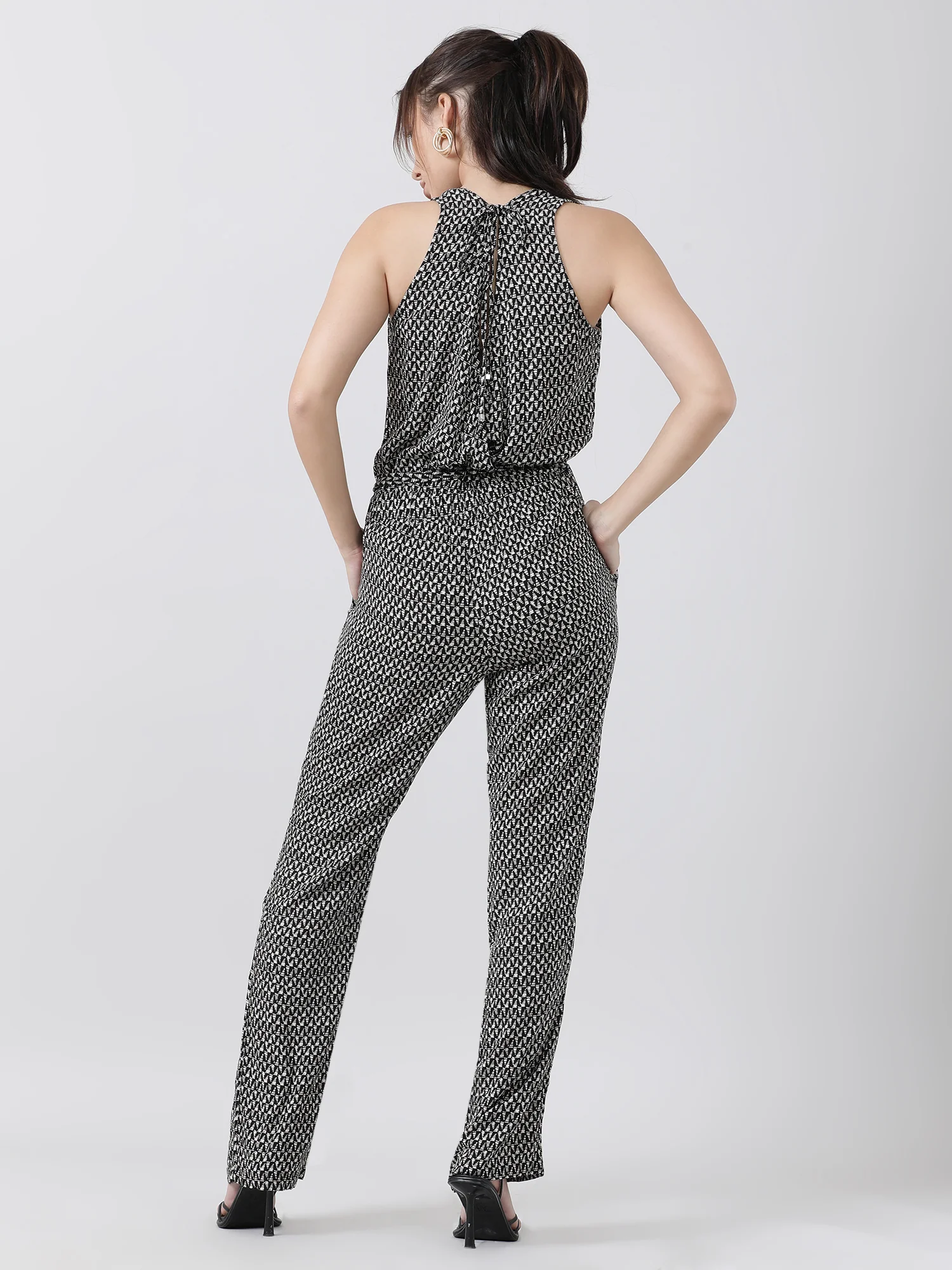 Women Regular Fit Printed Sleeveless Black Jumpsuit With Belt - Image 6