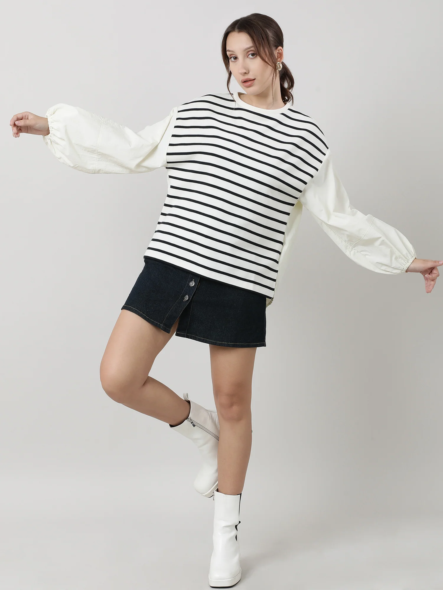 Women Relaxed Fit Cream Striped Top - Image 3
