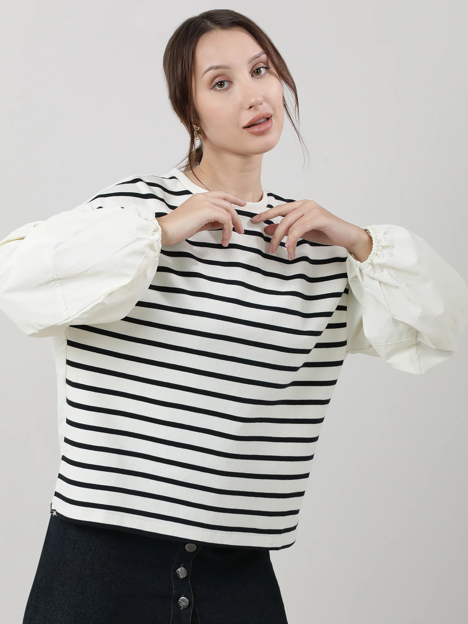 Women Relaxed Fit Cream Striped Top - Image 4