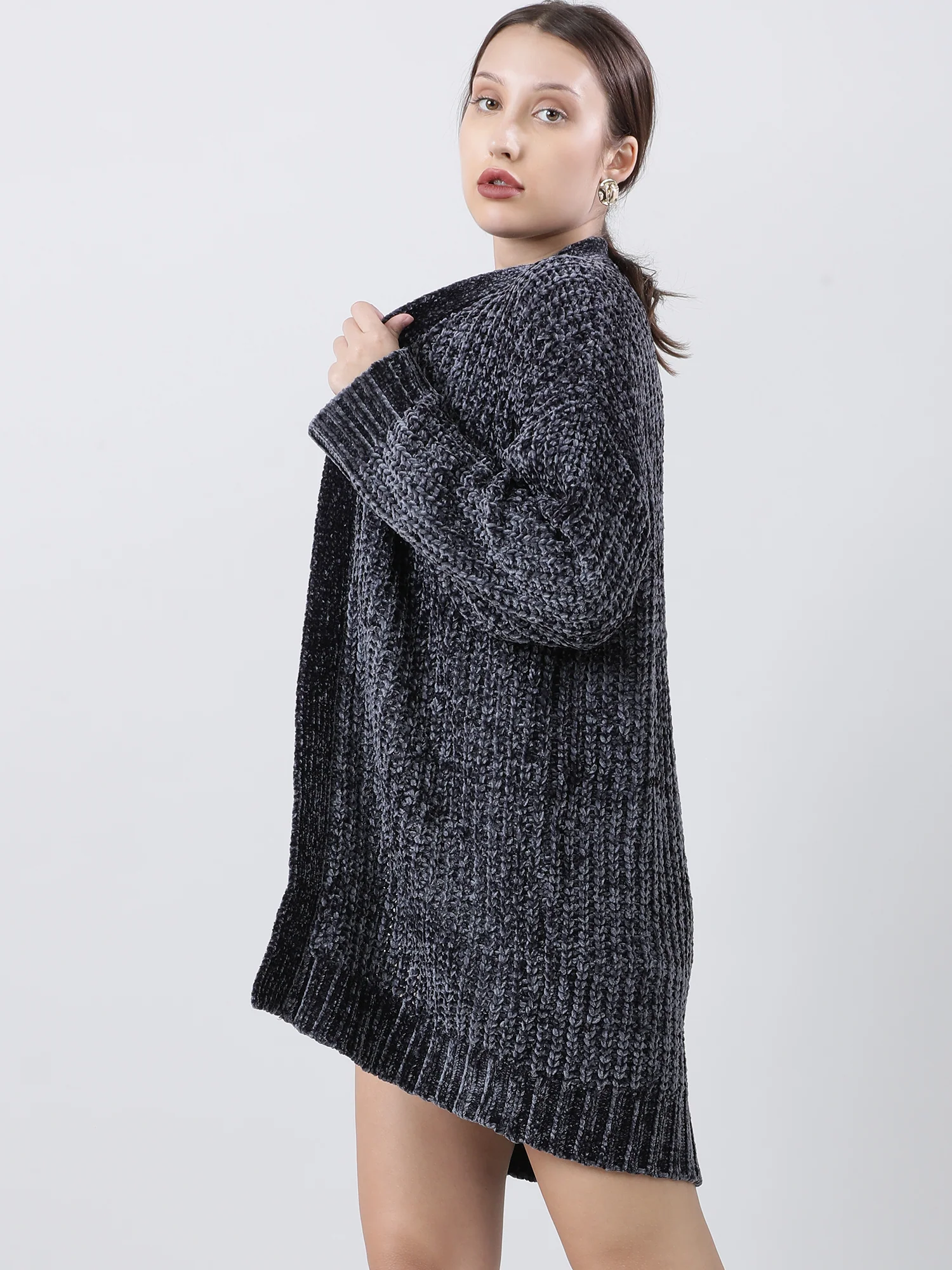 Women Relaxed Fit Dark Grey Front Open Knitted Shrug - Image 3